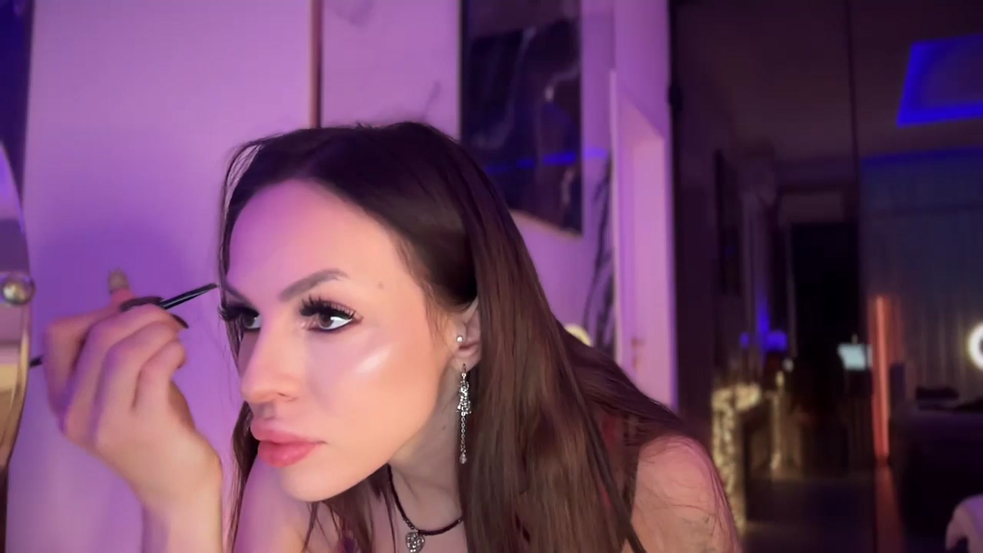Gallery image thumbnail from UGLYGIRL_'s myfreecams stream on, 12/11/2025, 14:01 image 18 of 20