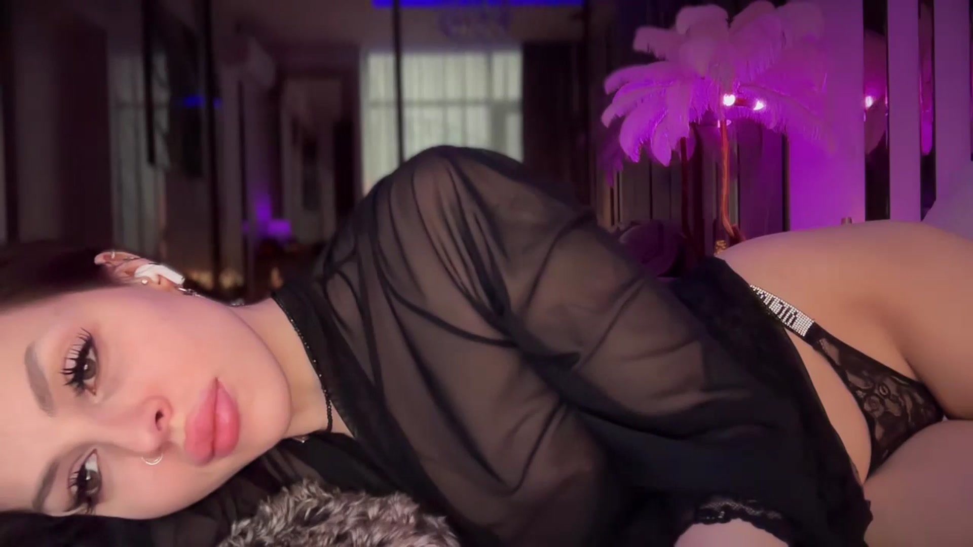 Gallery image thumbnail from UGLYGIRL_'s myfreecams stream on, 12/19/2025, 08:30 image 19 of 20