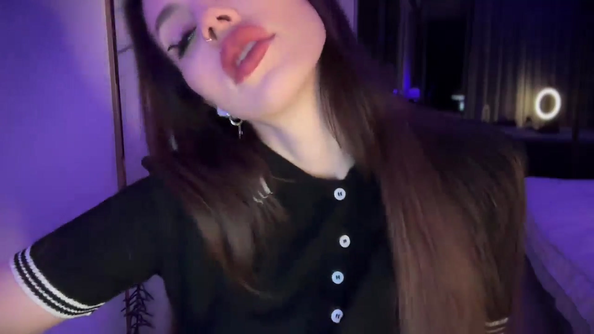 Gallery image thumbnail from UGLYGIRL_'s myfreecams stream on, 12/20/2025, 15:45 image 5 of 20