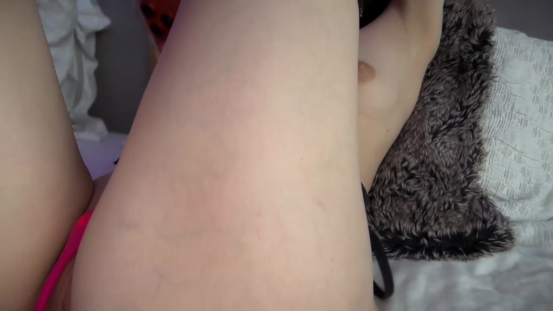 Gallery image thumbnail from UGLYGIRL_'s myfreecams stream on, 12/22/2025, 12:07 image 10 of 20