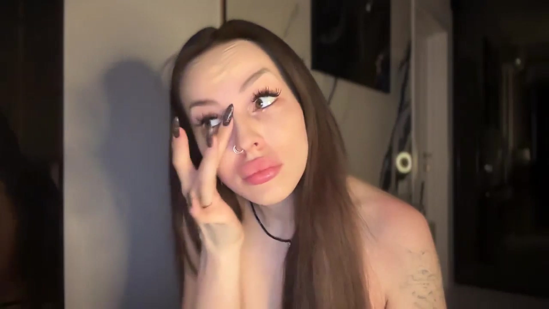 Gallery image thumbnail from UGLYGIRL_'s myfreecams stream on, 12/23/2025, 14:27 image 12 of 20