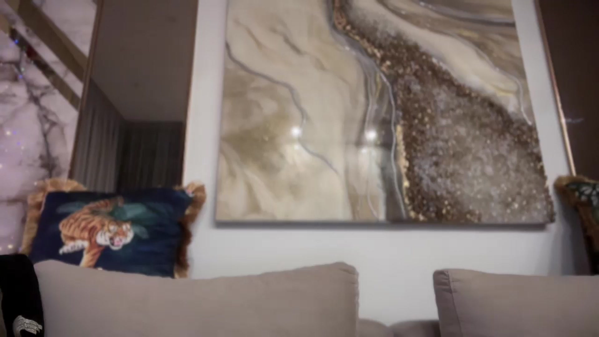 Gallery image thumbnail from UGLYGIRL_'s myfreecams stream on, 12/25/2025, 03:47 image 5 of 20