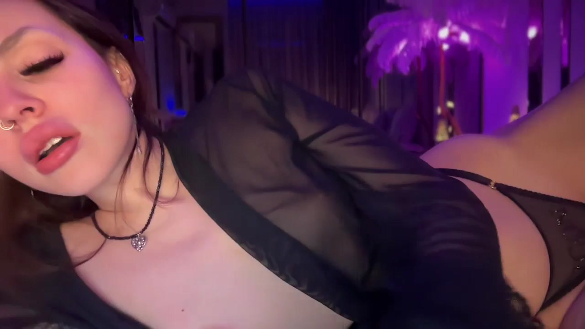 Gallery image thumbnail from UGLYGIRL_'s myfreecams stream on, 12/26/2025, 04:33 image 18 of 20