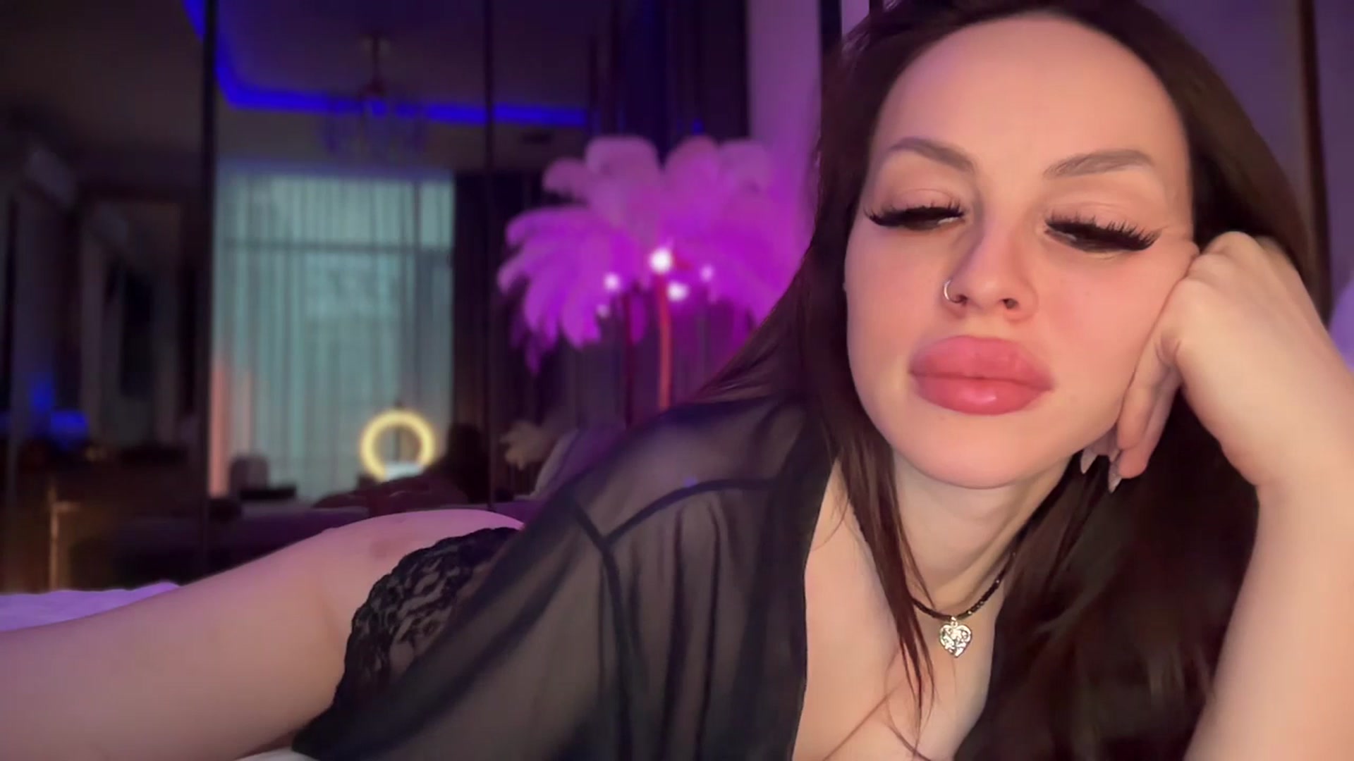 Gallery image thumbnail from UGLYGIRL_'s myfreecams stream on, 12/27/2025, 06:36 image 17 of 20