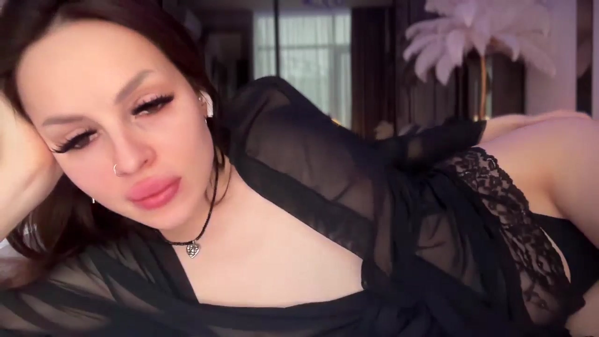 Gallery image thumbnail from UGLYGIRL_'s myfreecams stream on, 12/27/2025, 07:25 image 14 of 20