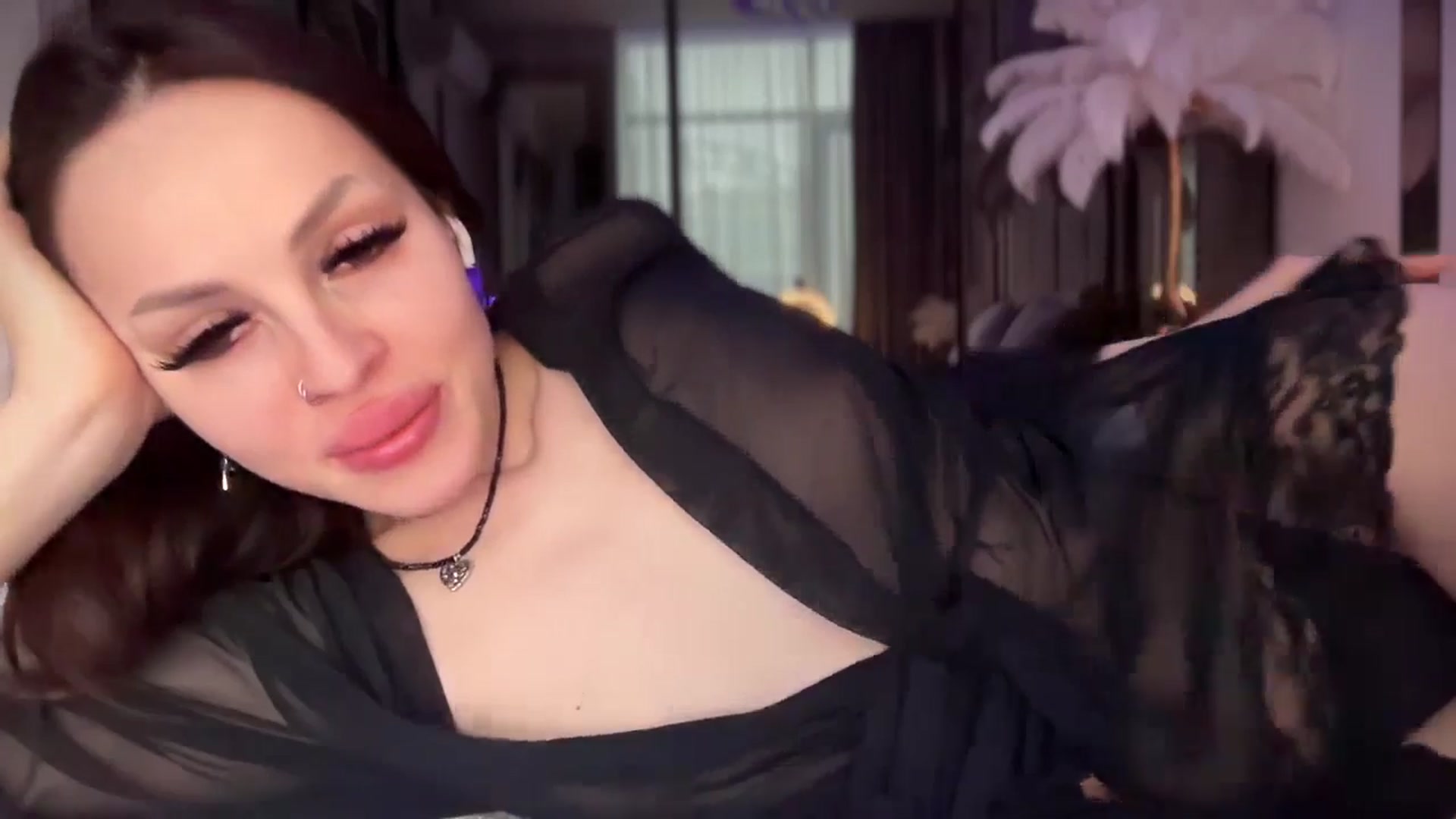 Gallery image thumbnail from UGLYGIRL_'s myfreecams stream on, 12/27/2025, 07:25 image 16 of 20
