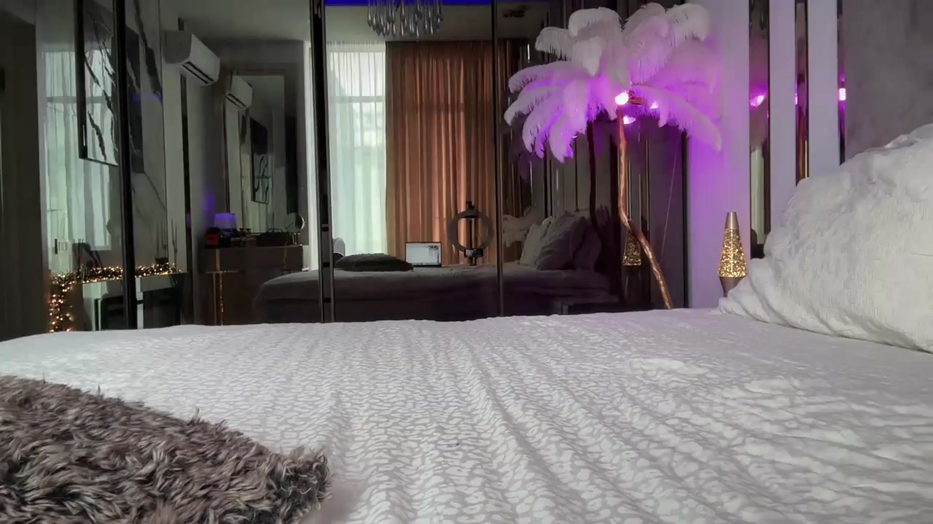 Gallery image thumbnail from UGLYGIRL_'s myfreecams stream on, 12/30/2025, 09:39 image 3 of 20