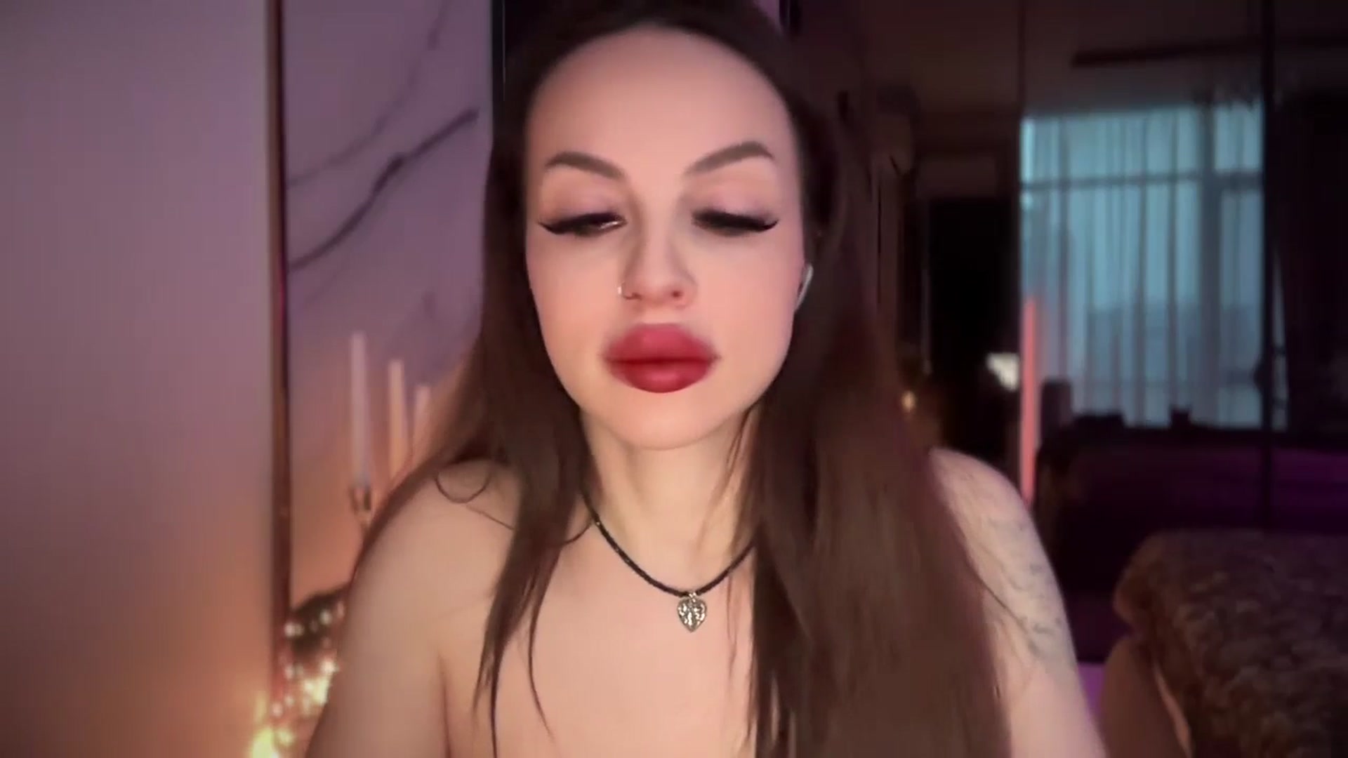 Gallery image thumbnail from UGLYGIRL_'s myfreecams stream on, 12/31/2025, 14:21 image 10 of 20
