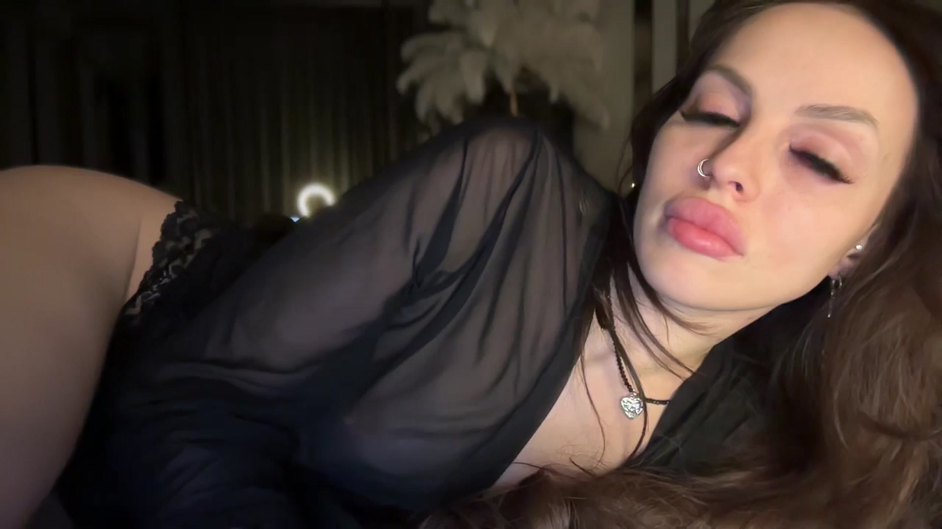 Gallery image thumbnail from UGLYGIRL_'s myfreecams stream on, 01/04/2026, 17:00 image 13 of 20