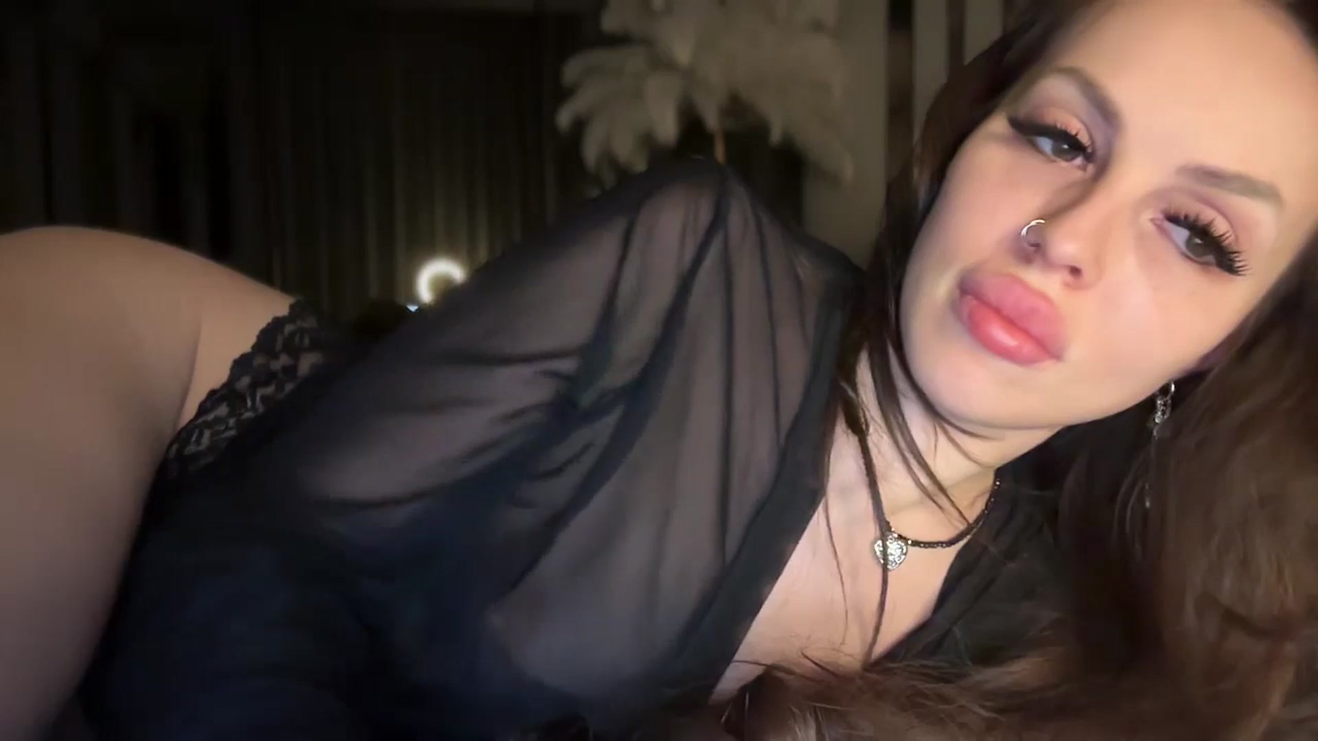 Gallery image thumbnail from UGLYGIRL_'s myfreecams stream on, 01/04/2026, 17:00 image 16 of 20