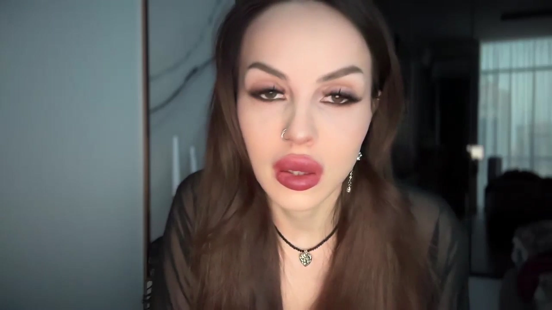 Gallery image thumbnail from UGLYGIRL_'s myfreecams stream on, 01/05/2026, 14:15 image 18 of 20