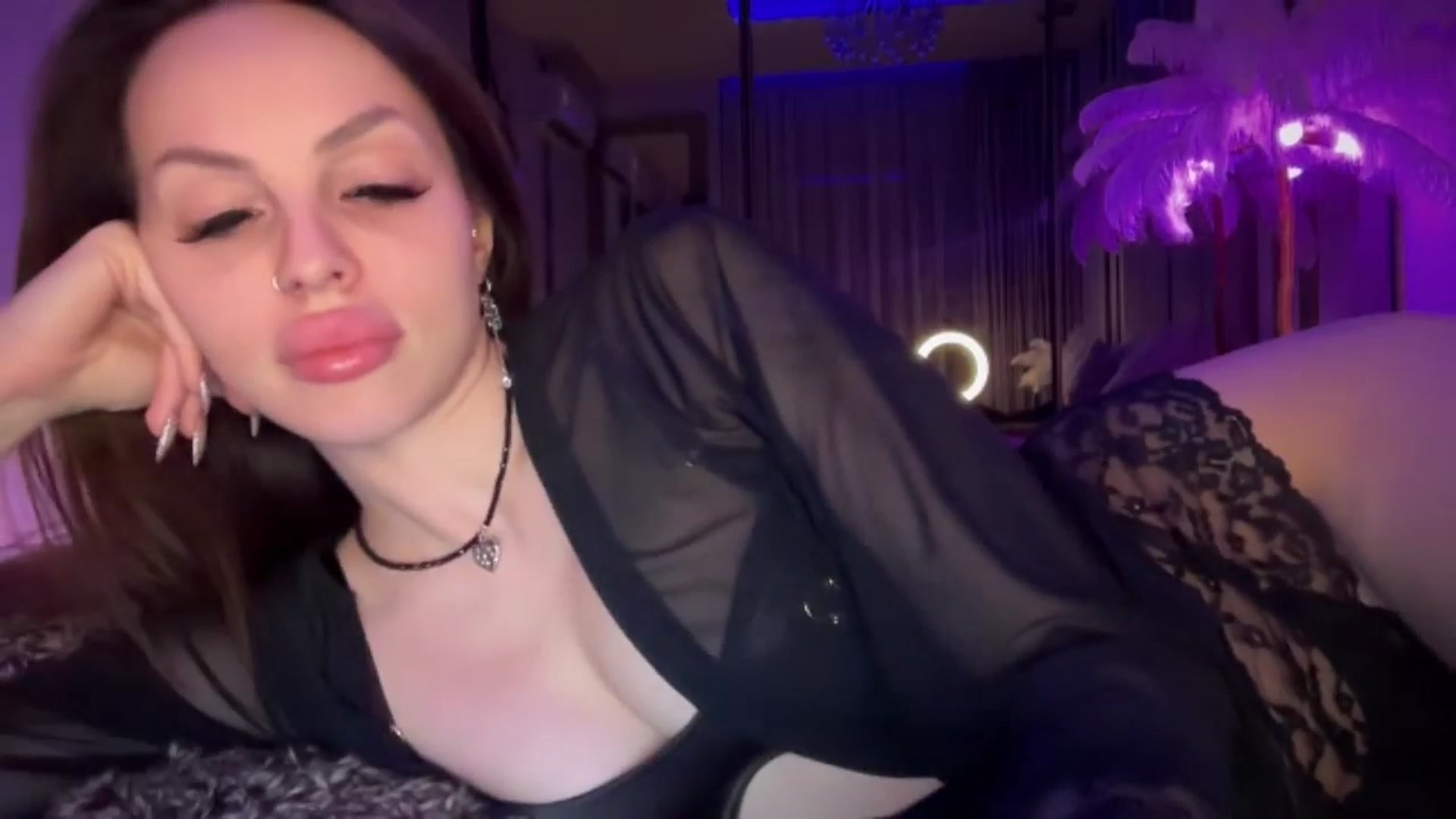 Gallery image thumbnail from UGLYGIRL_'s myfreecams stream on, 01/06/2026, 17:06 image 9 of 20