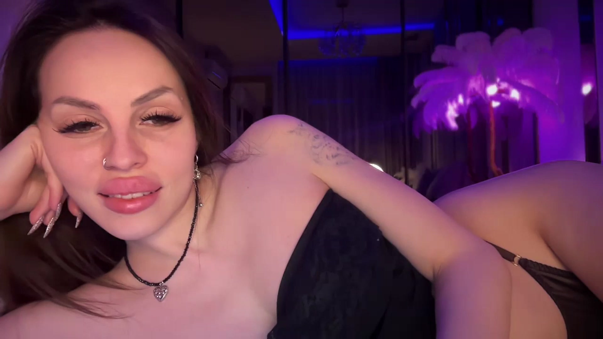 Gallery image thumbnail from UGLYGIRL_'s myfreecams stream on, 01/06/2026, 18:21 image 8 of 20