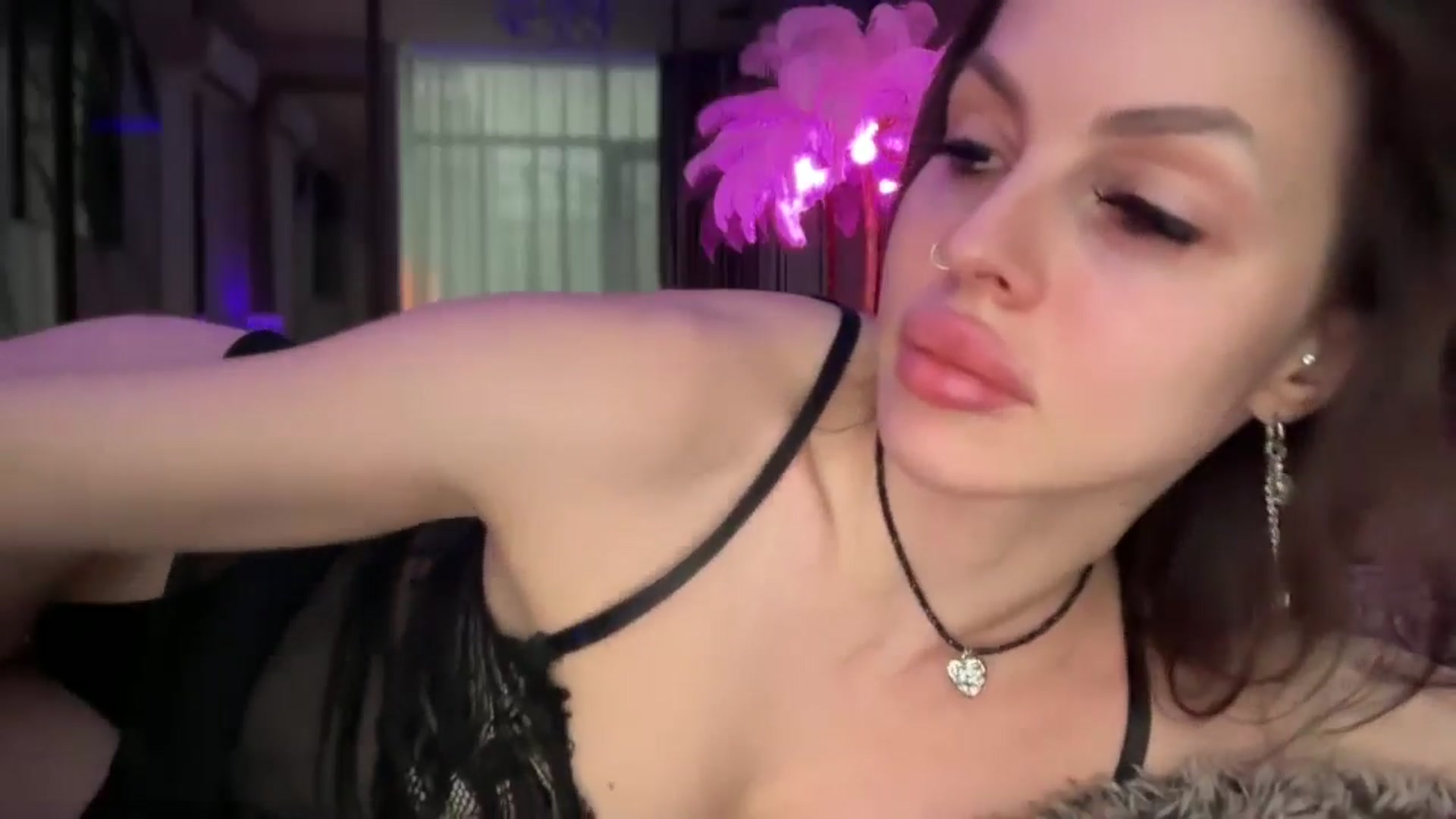 Gallery image thumbnail from UGLYGIRL_'s myfreecams stream on, 01/08/2026, 13:04 image 6 of 20