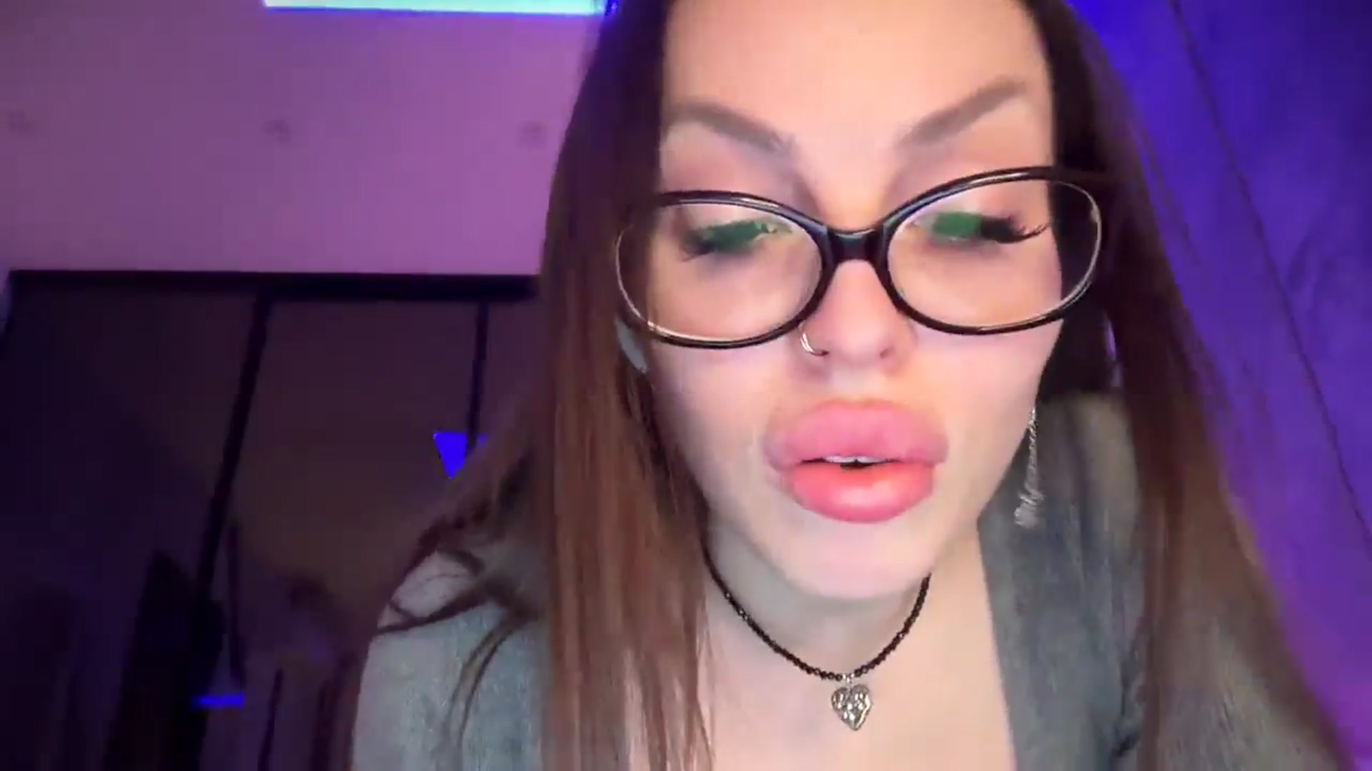 Gallery image thumbnail from UGLYGIRL_'s myfreecams stream on, 01/12/2026, 15:02 image 12 of 20
