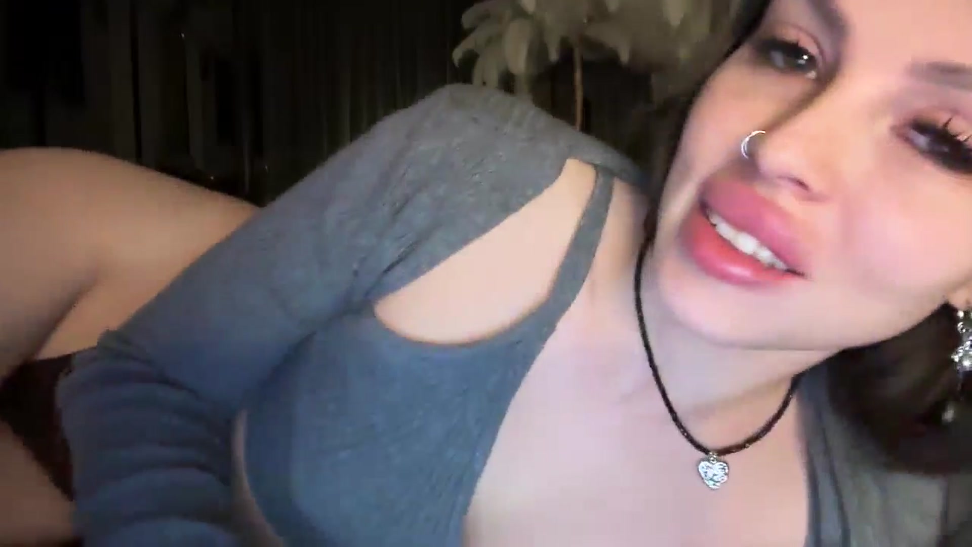 Gallery image thumbnail from UGLYGIRL_'s myfreecams stream on, 01/12/2026, 15:48 image 19 of 20