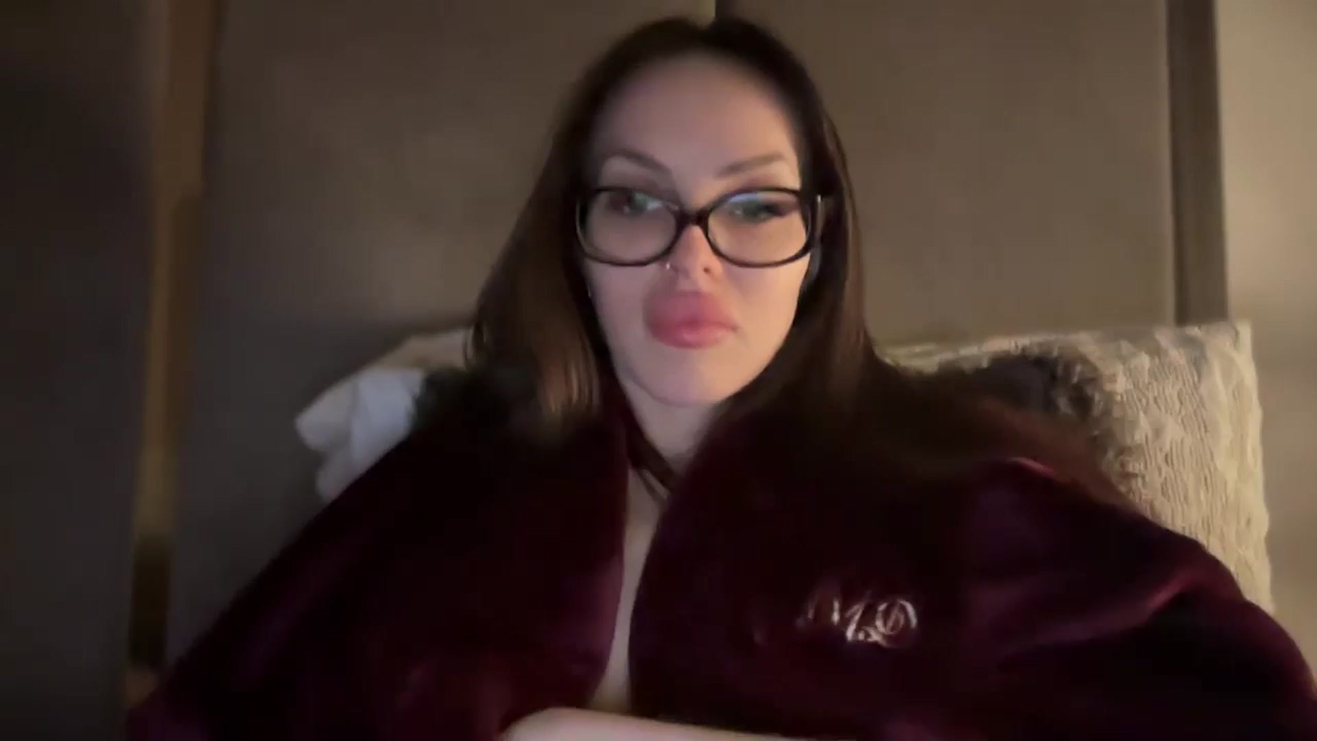 Gallery image thumbnail from UGLYGIRL_'s myfreecams stream on, 01/13/2026, 15:26 image 2 of 20