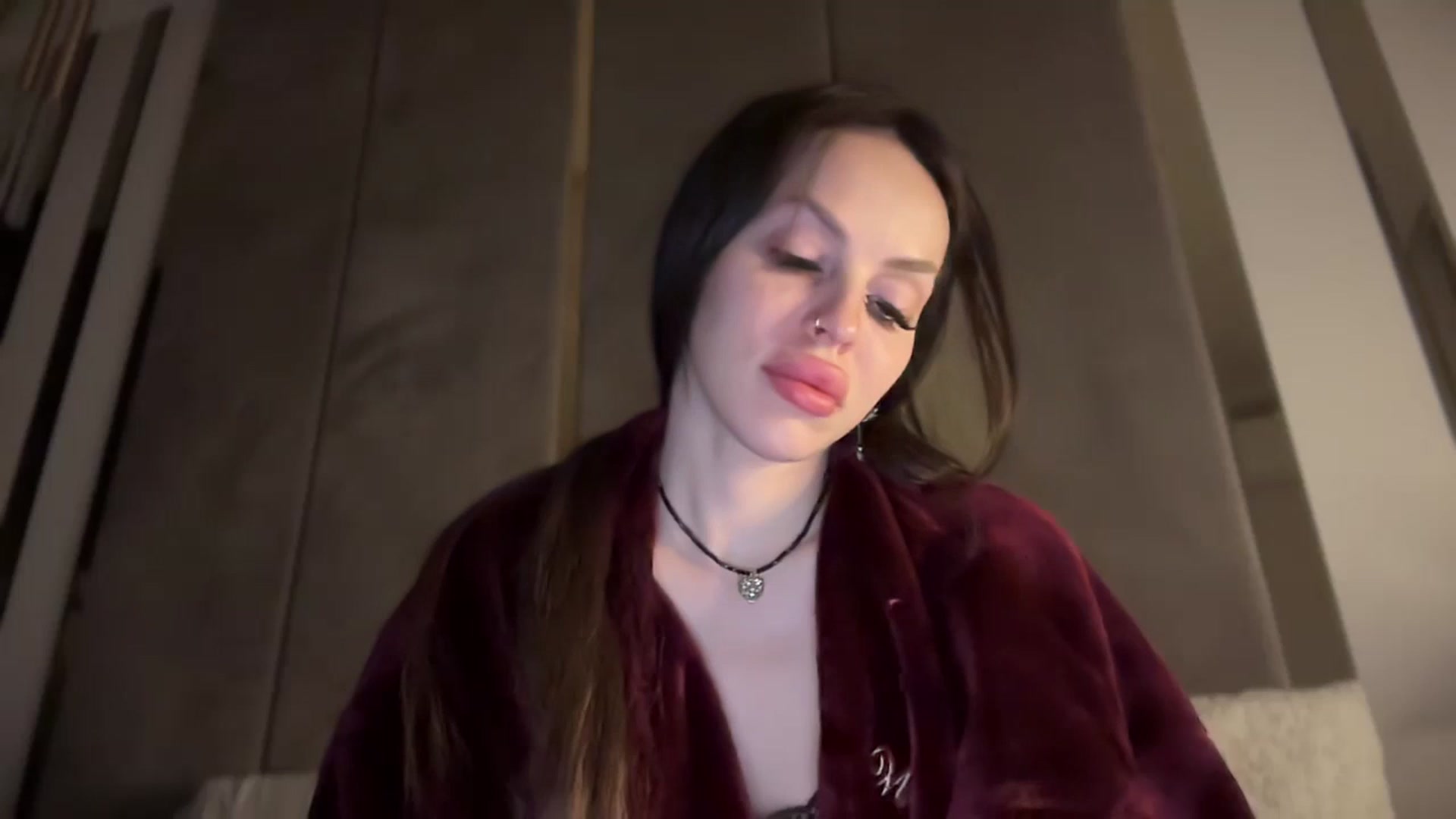 Gallery image thumbnail from UGLYGIRL_'s myfreecams stream on, 01/14/2026, 07:34 image 1 of 20