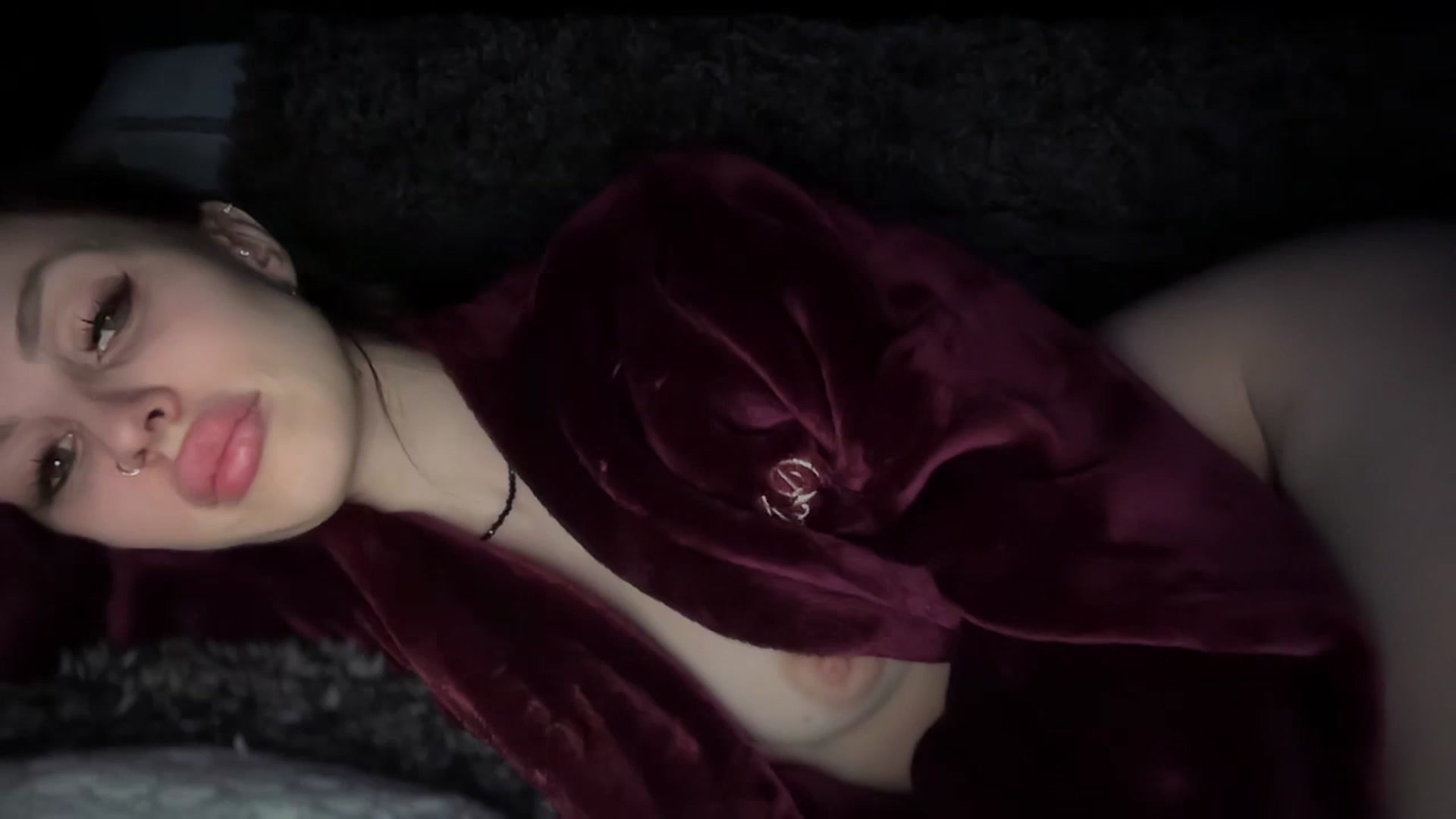Gallery image thumbnail from UGLYGIRL_'s myfreecams stream on, 01/14/2026, 16:13 image 7 of 20