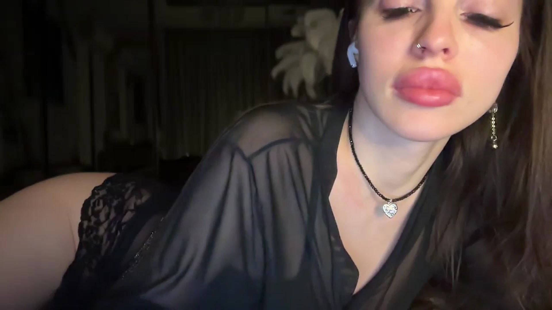 Gallery image thumbnail from UGLYGIRL_'s myfreecams stream on, 01/16/2026, 04:38 image 19 of 20