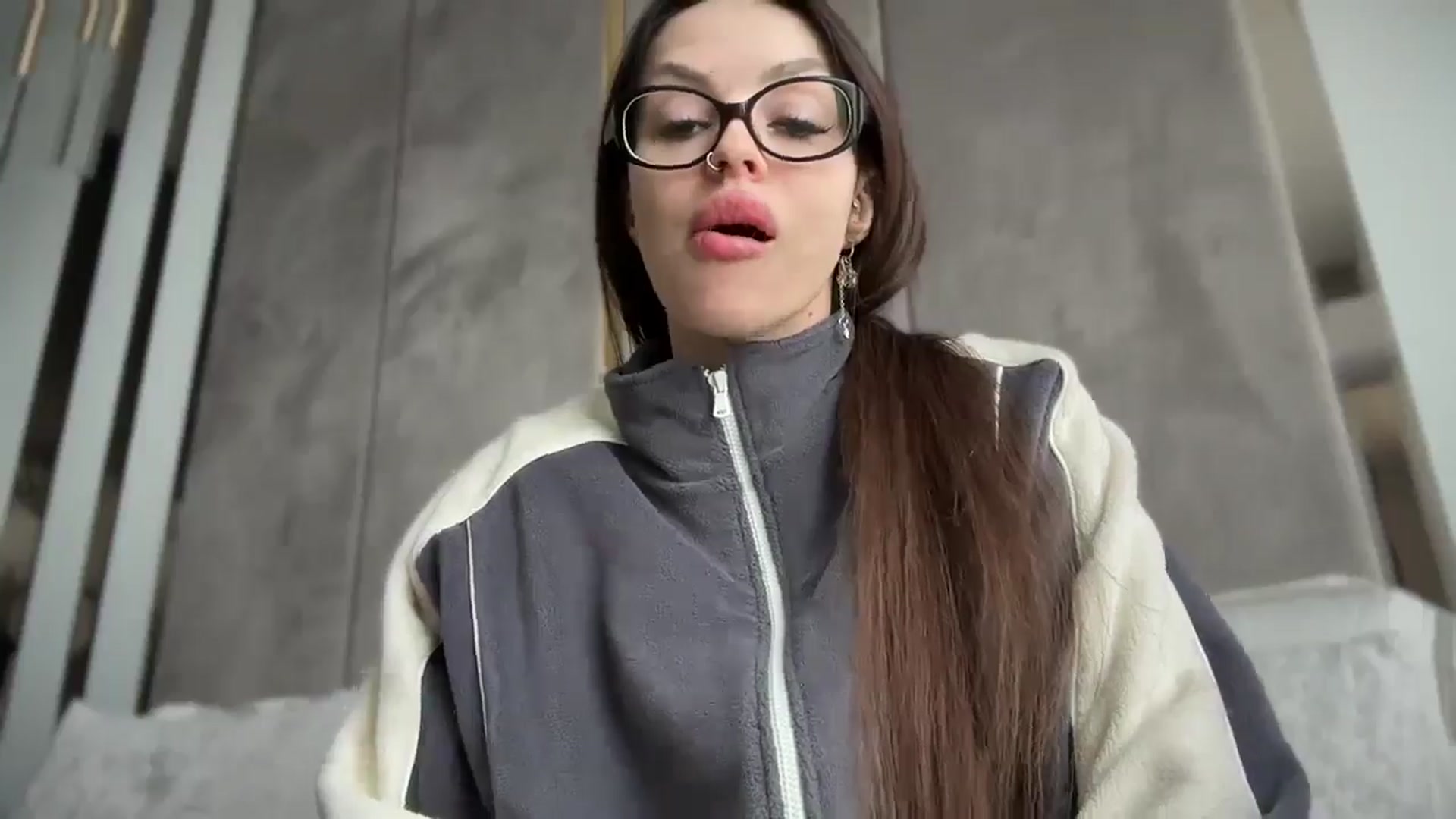 Gallery image thumbnail from UGLYGIRL_'s myfreecams stream on, 01/16/2026, 11:40 image 15 of 20