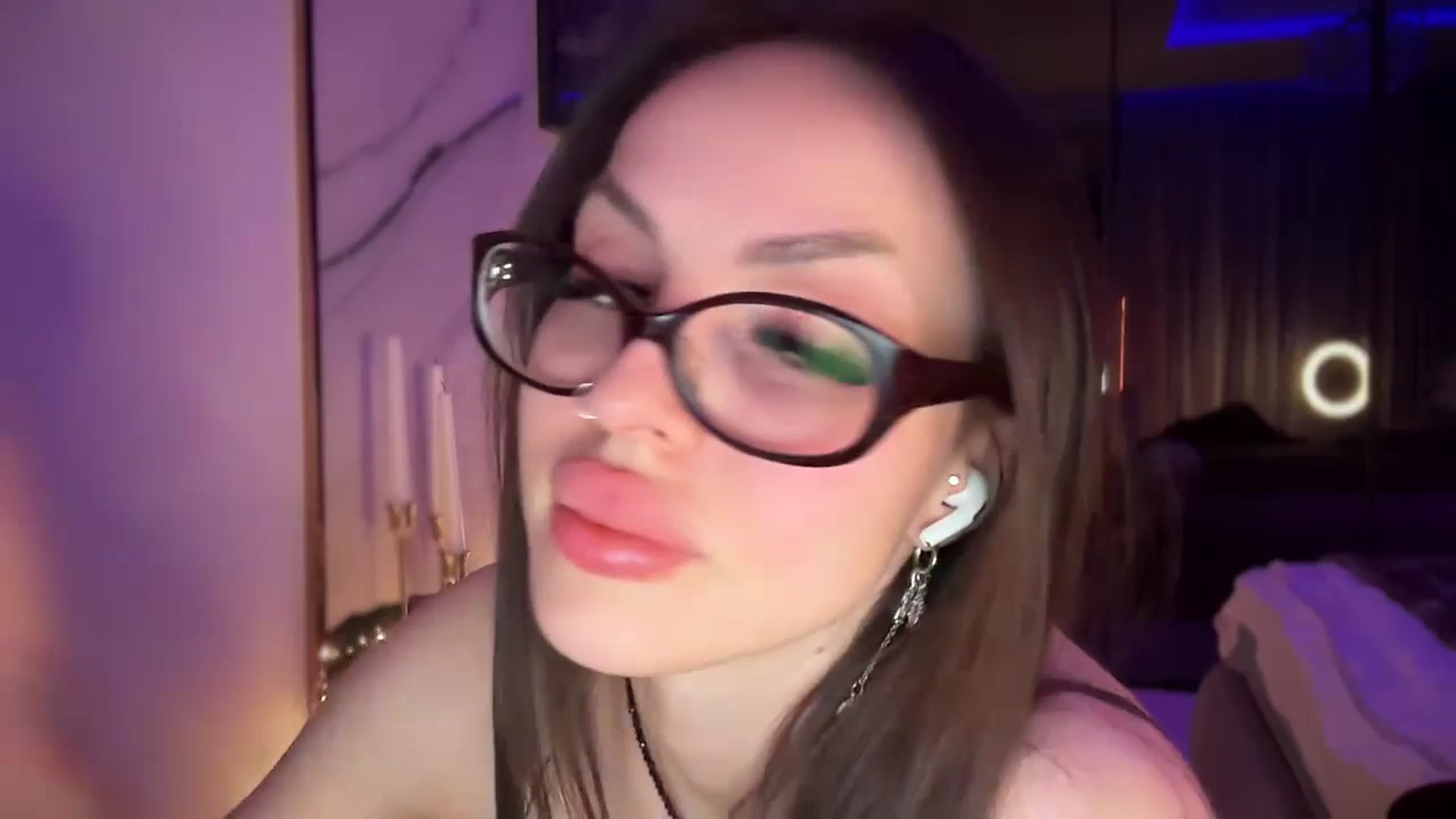 Gallery image thumbnail from UGLYGIRL_'s myfreecams stream on, 01/18/2026, 16:11 image 1 of 20