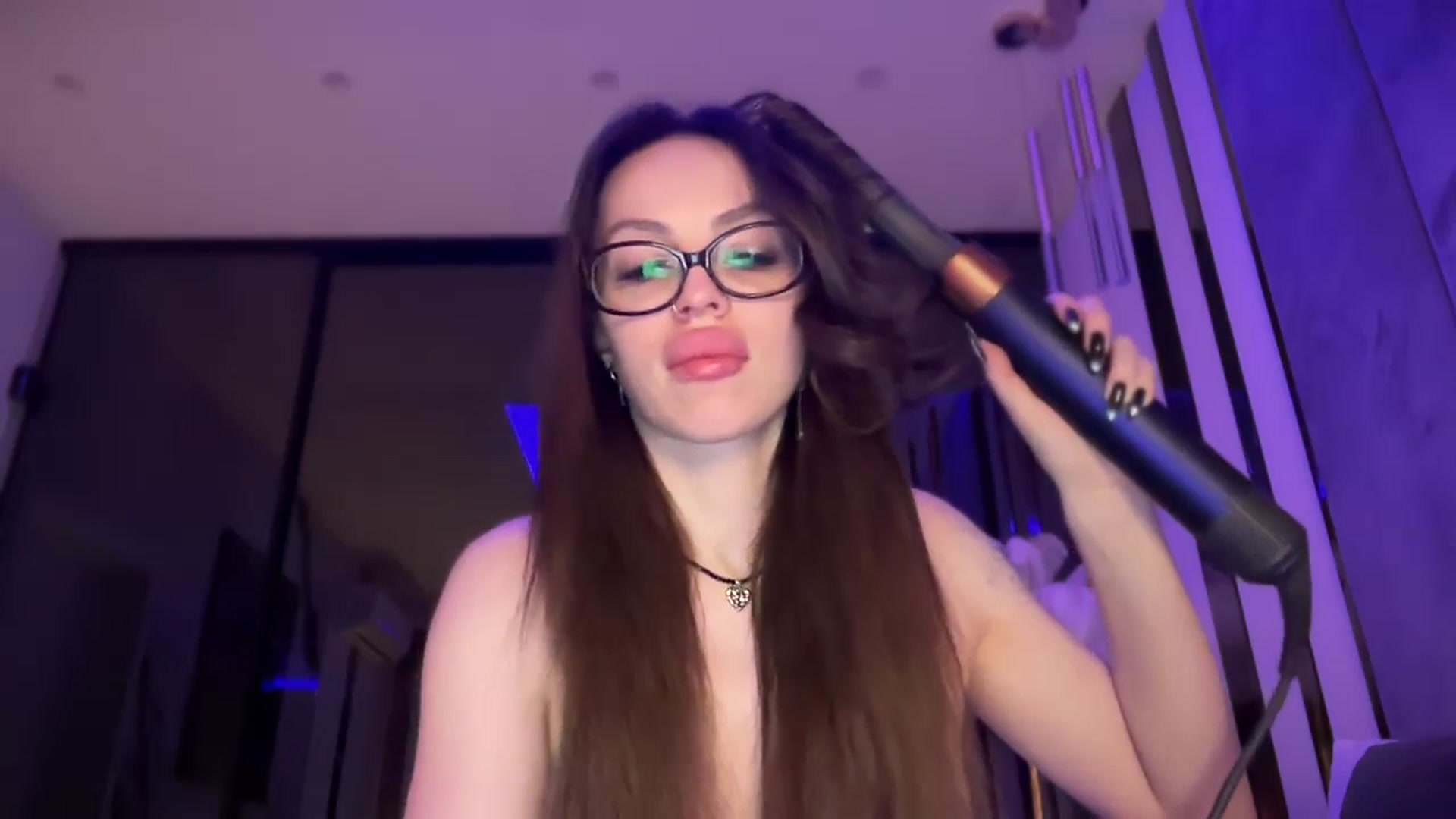 Gallery image thumbnail from UGLYGIRL_'s myfreecams stream on, 01/25/2026, 04:00 image 3 of 20