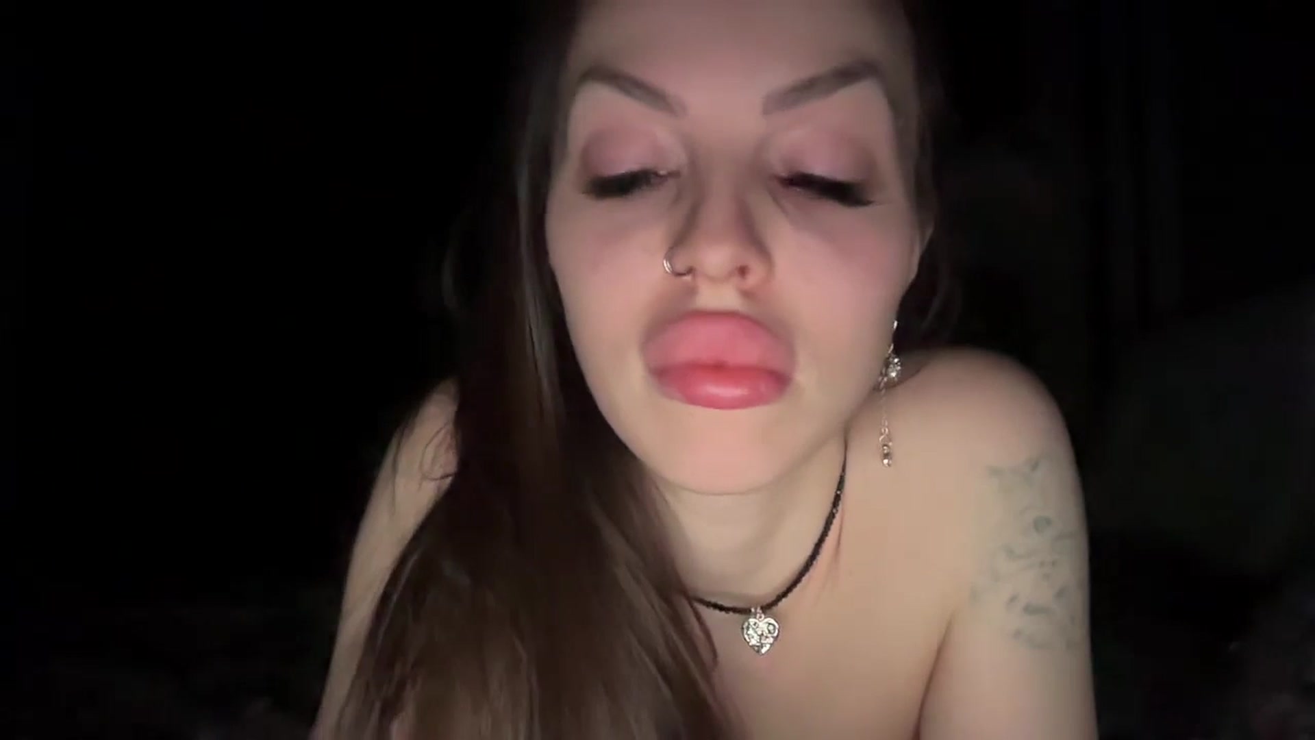 Gallery image thumbnail from UGLYGIRL_'s myfreecams stream on, 01/29/2026, 22:32 image 15 of 20
