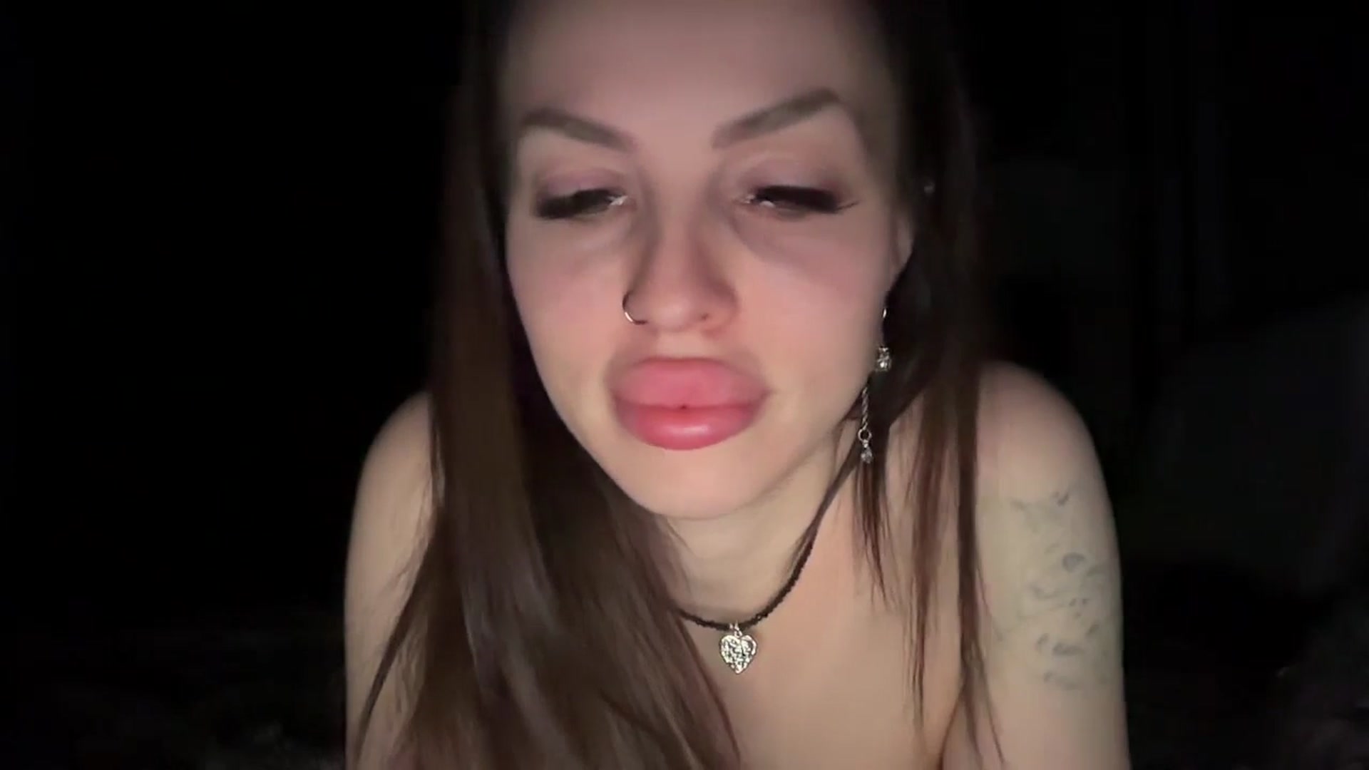 Gallery image thumbnail from UGLYGIRL_'s myfreecams stream on, 01/29/2026, 22:32 image 17 of 20