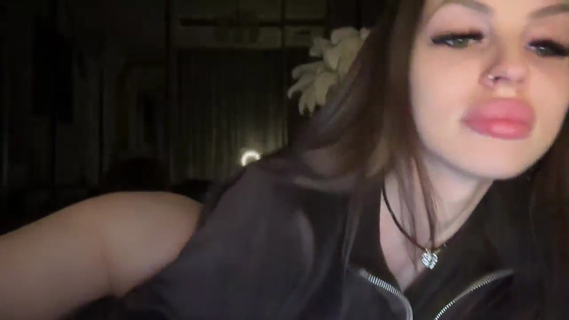 Gallery image thumbnail from UGLYGIRL_'s myfreecams stream on, 01/30/2026, 19:27 image 2 of 20