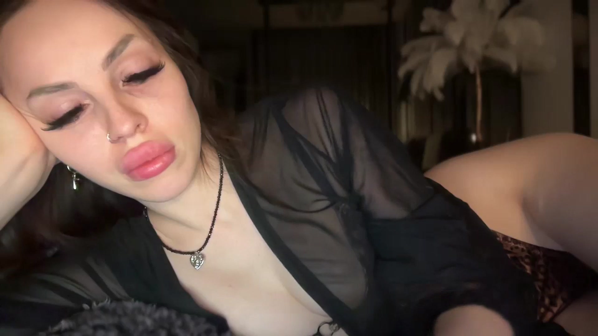 Gallery image thumbnail from UGLYGIRL_'s myfreecams stream on, 02/05/2026, 04:49 image 7 of 20