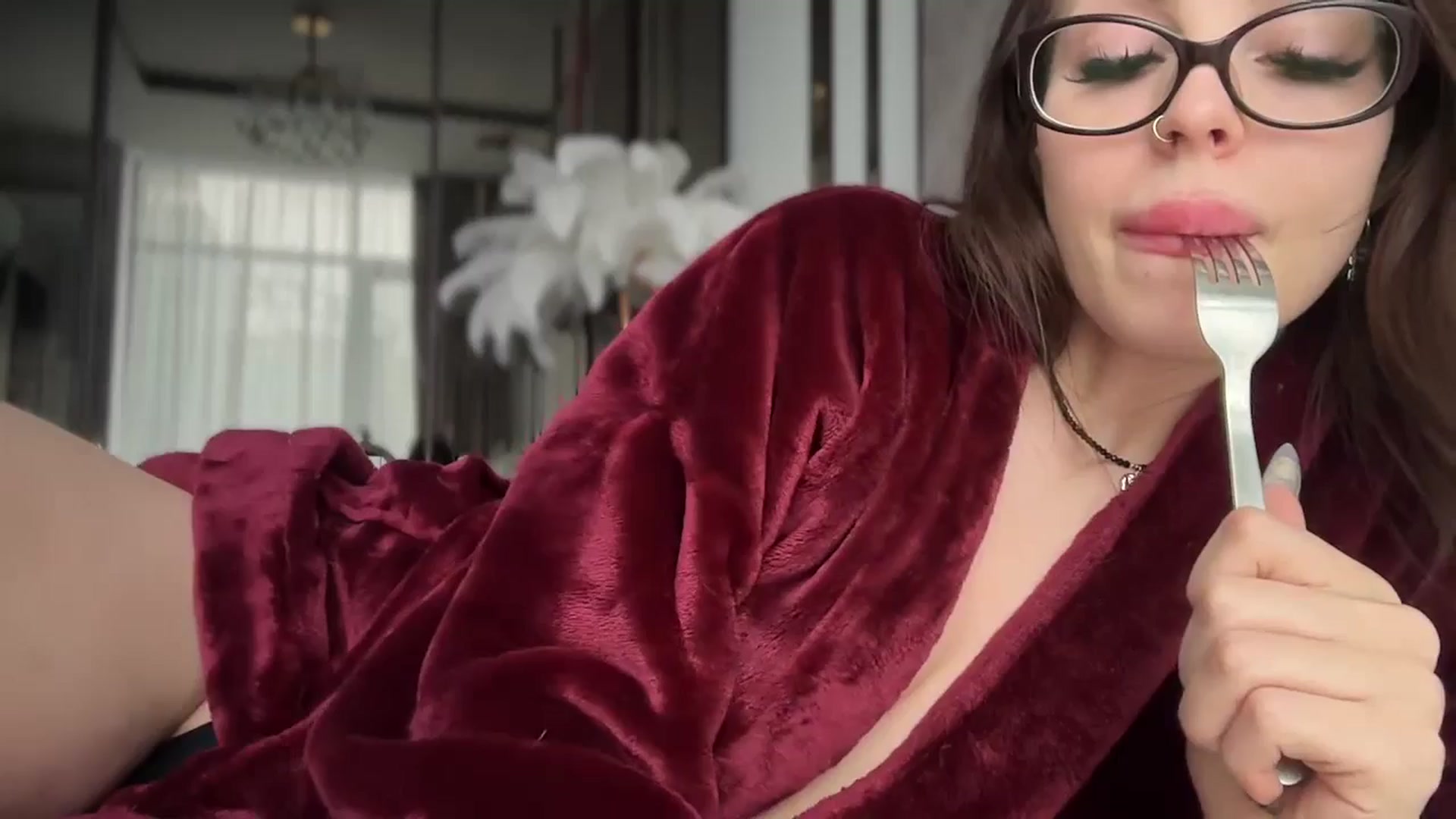 Gallery image thumbnail from UGLYGIRL_'s myfreecams stream on, 02/08/2026, 08:10 image 1 of 20