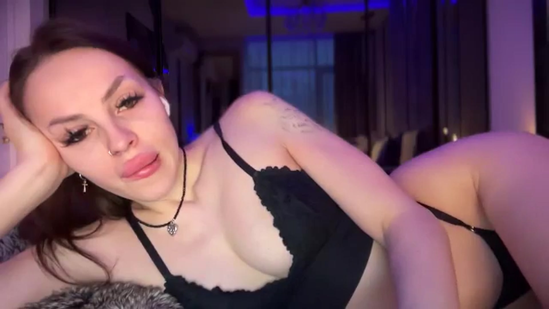 Gallery image thumbnail from UGLYGIRL_'s myfreecams stream on, 02/19/2026, 05:30 image 7 of 20