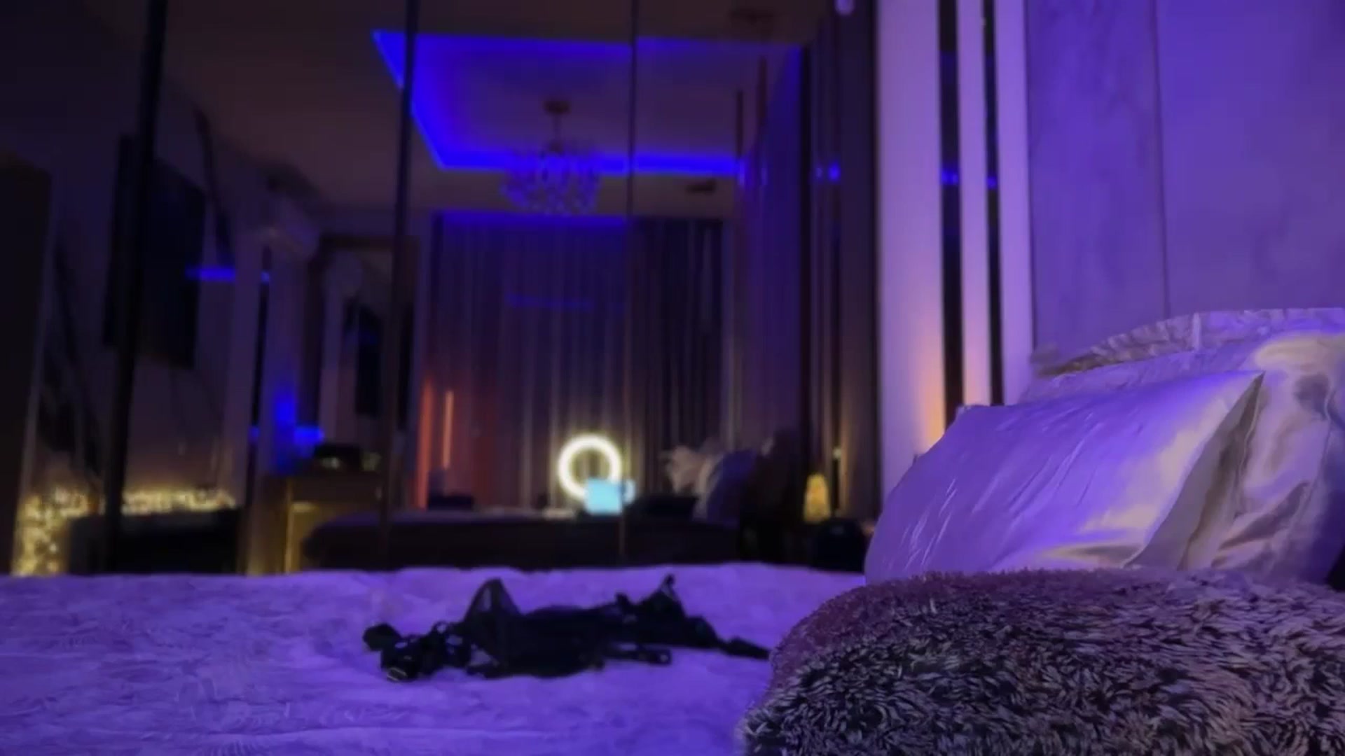 Gallery image thumbnail from UGLYGIRL_'s myfreecams stream on, 03/02/2026, 24:50 image 4 of 20