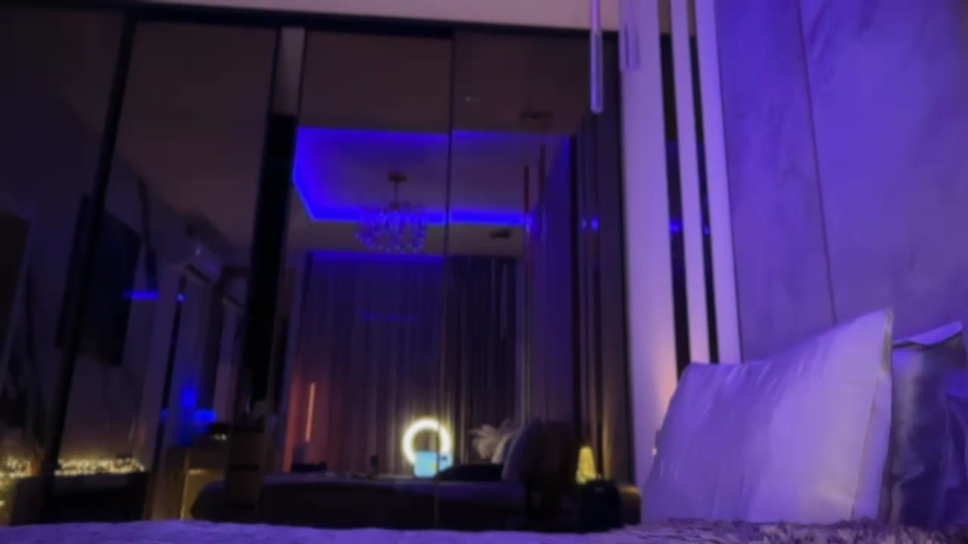 Gallery image thumbnail from UGLYGIRL_'s myfreecams stream on, 03/03/2026, 01:12 image 10 of 20