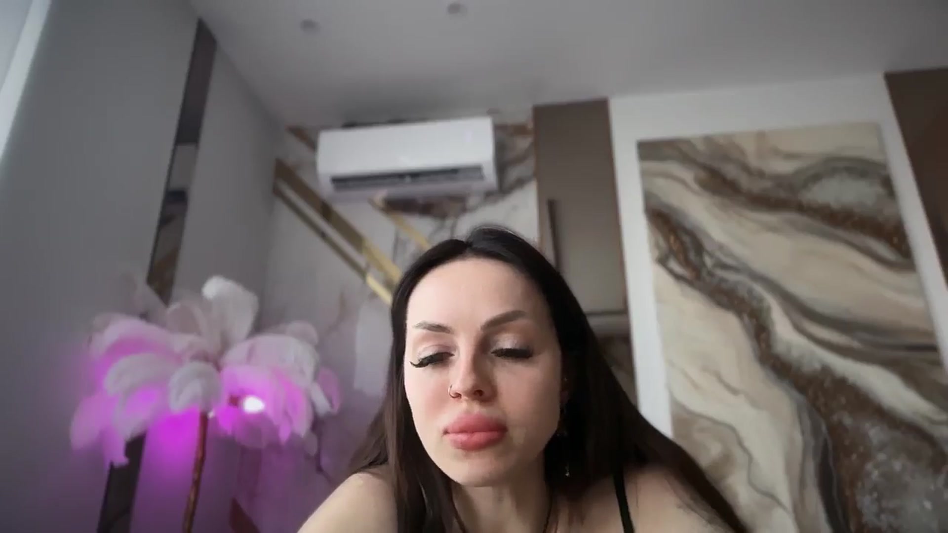 Gallery image thumbnail from UGLYGIRL_'s myfreecams stream on, 03/26/2026, 14:11 image 13 of 20