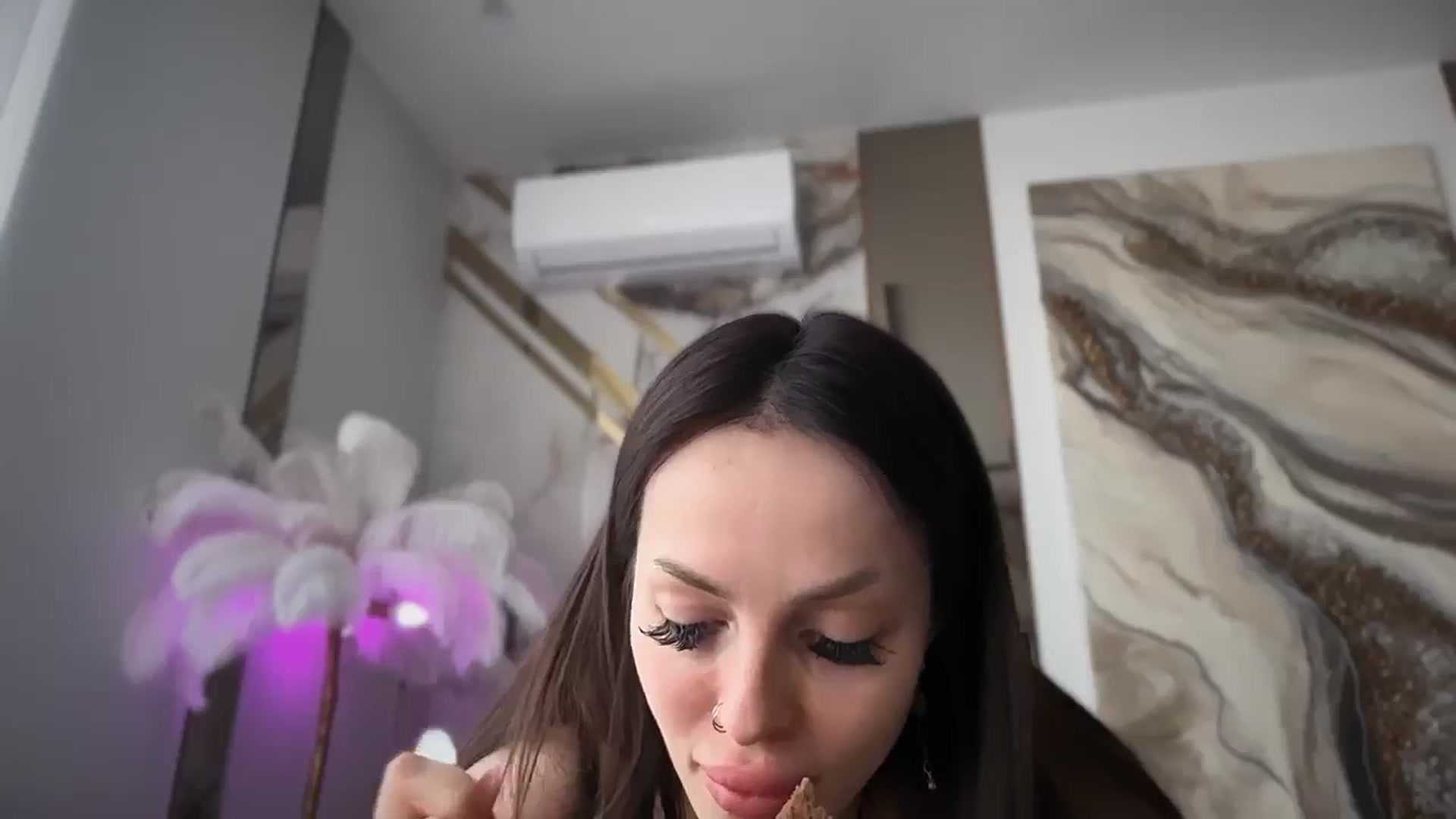 Gallery image thumbnail from UGLYGIRL_'s myfreecams stream on, 03/27/2026, 12:35 image 15 of 20