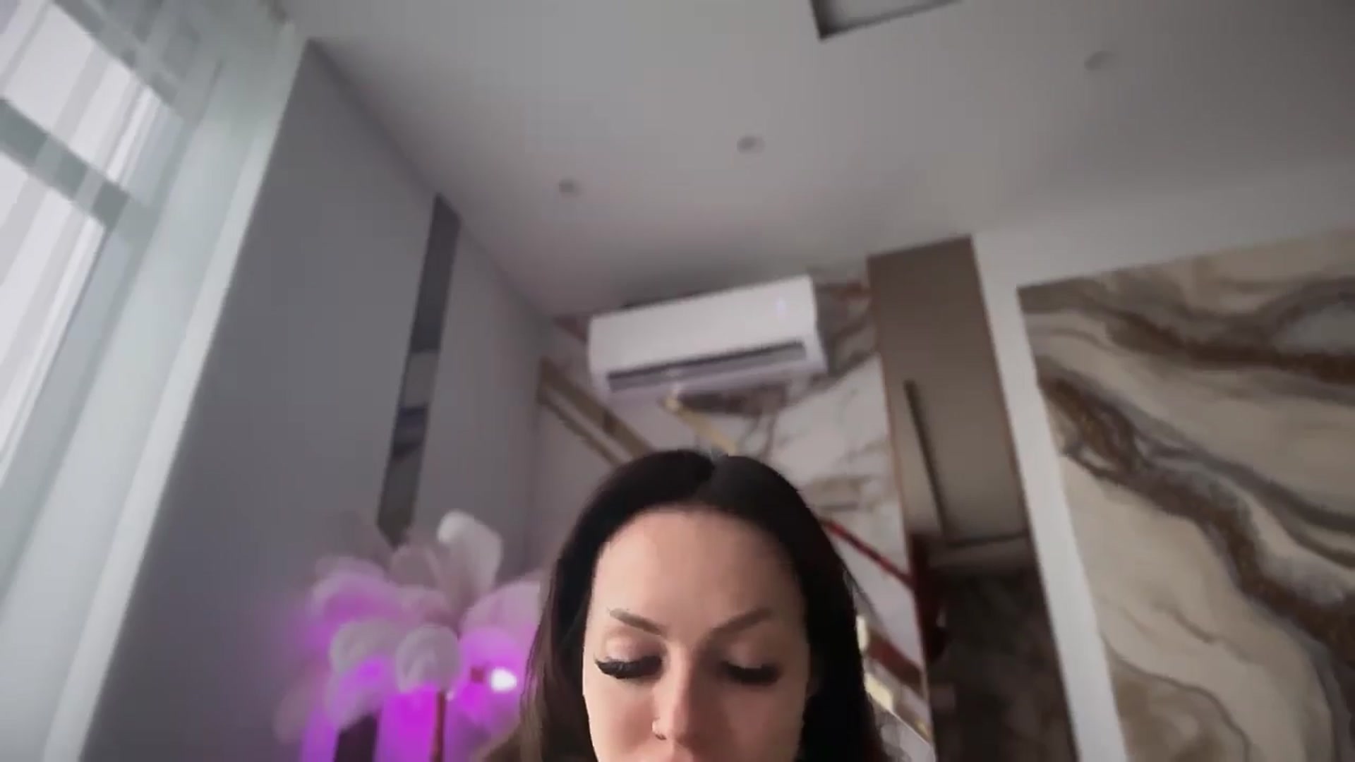 Gallery image thumbnail from UGLYGIRL_'s myfreecams stream on, 03/31/2026, 12:31 image 12 of 20