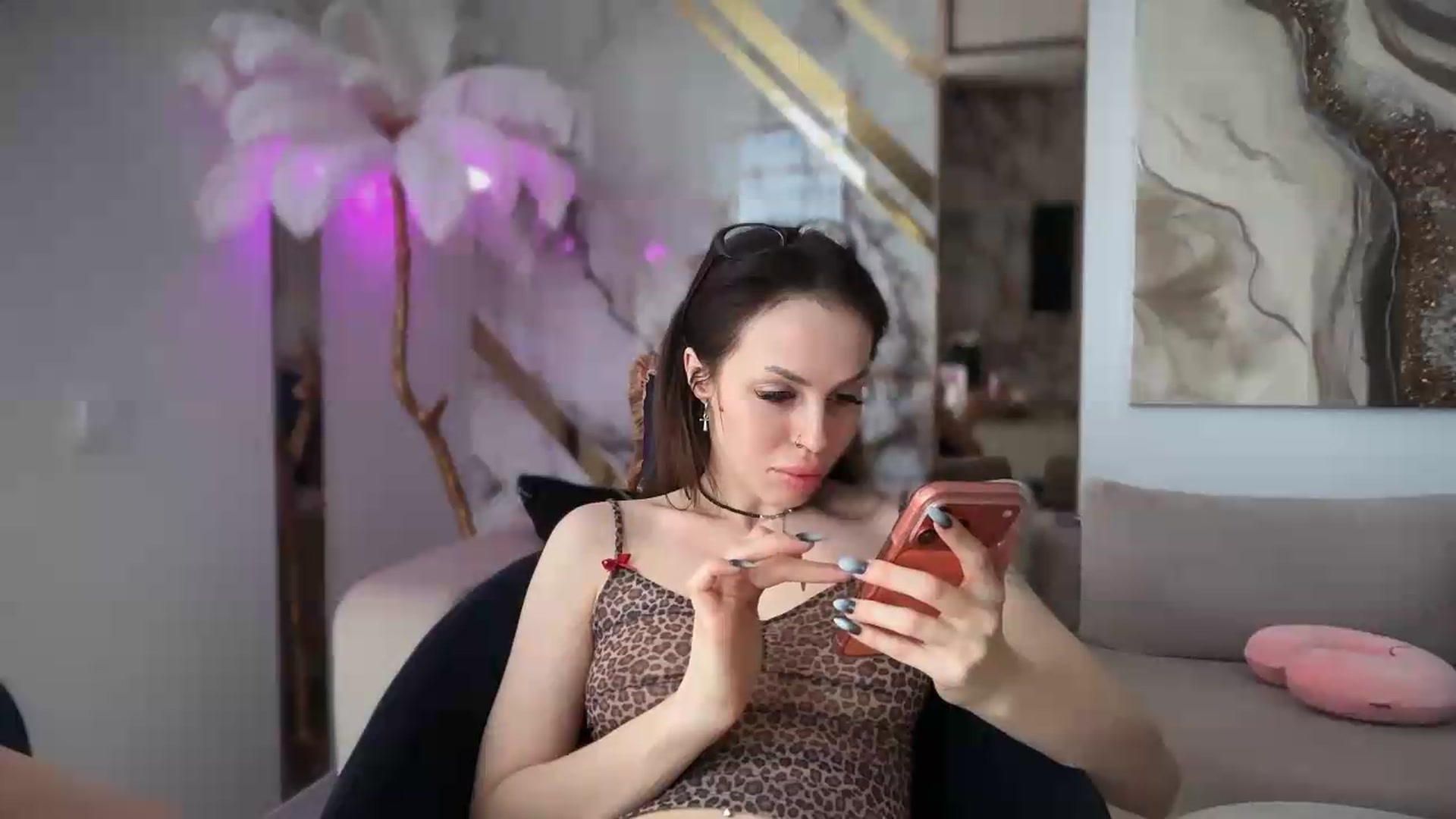 Gallery image thumbnail from UGLYGIRL_'s myfreecams stream on, 05/16/2026, 09:51 image 16 of 20