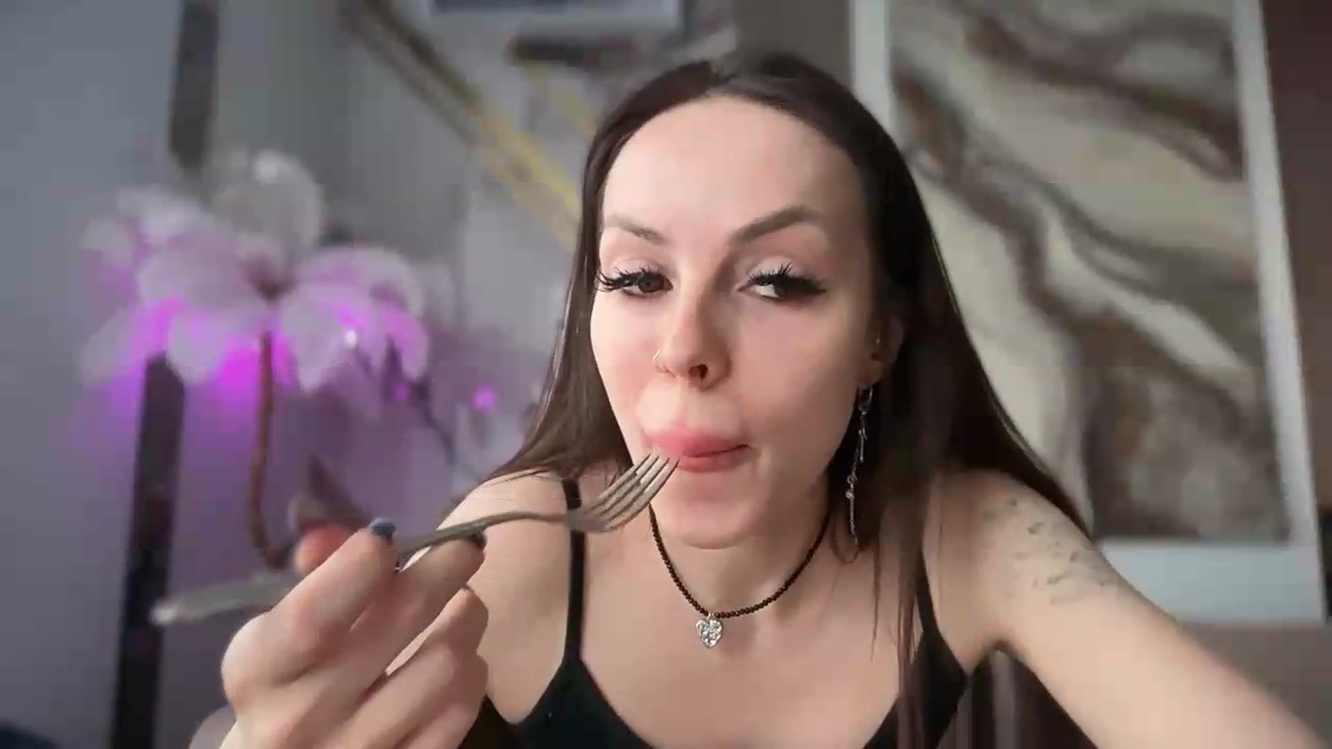 Gallery image thumbnail from UGLYGIRL_'s myfreecams stream on, 05/18/2026, 07:55 image 6 of 20