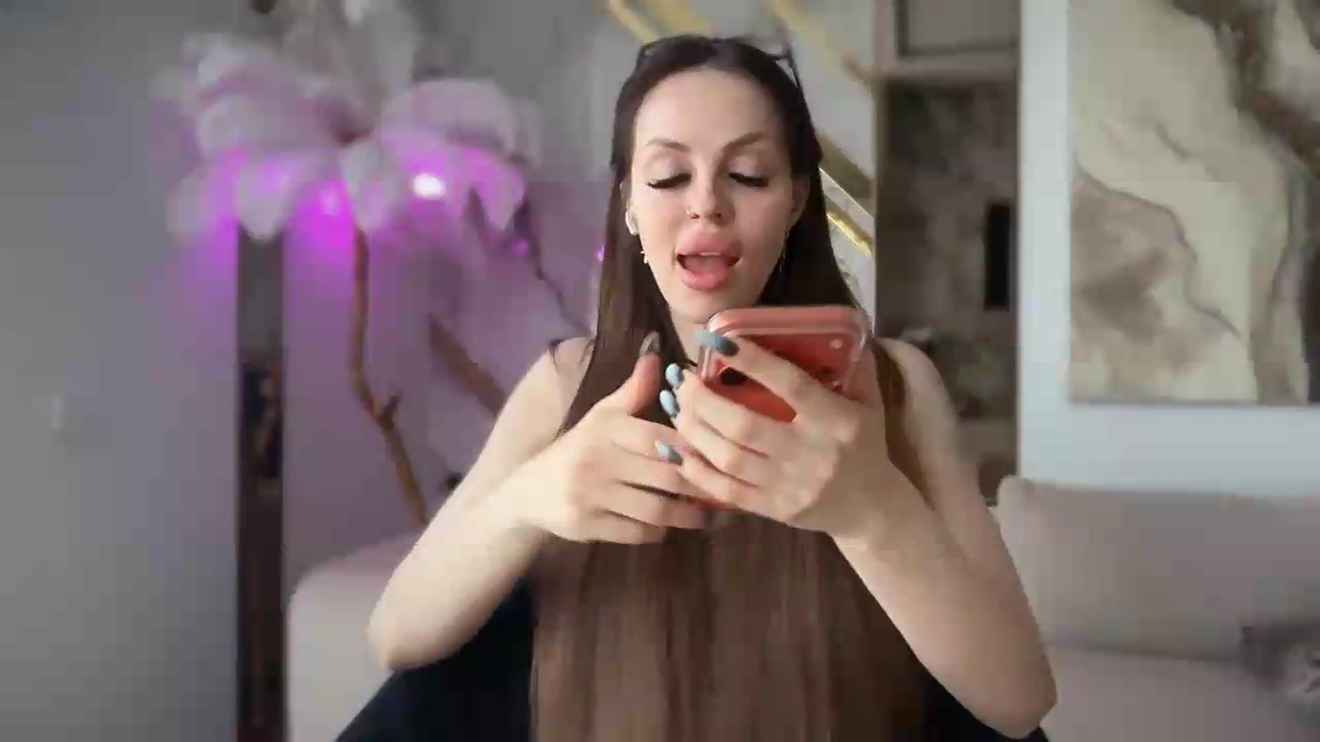 Gallery image thumbnail from UGLYGIRL_'s myfreecams stream on, 05/19/2026, 14:57 image 16 of 20