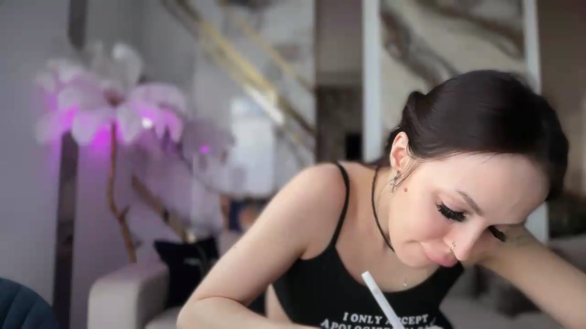 Gallery image thumbnail from UGLYGIRL_'s myfreecams stream on, 05/28/2026, 13:33 image 5 of 20