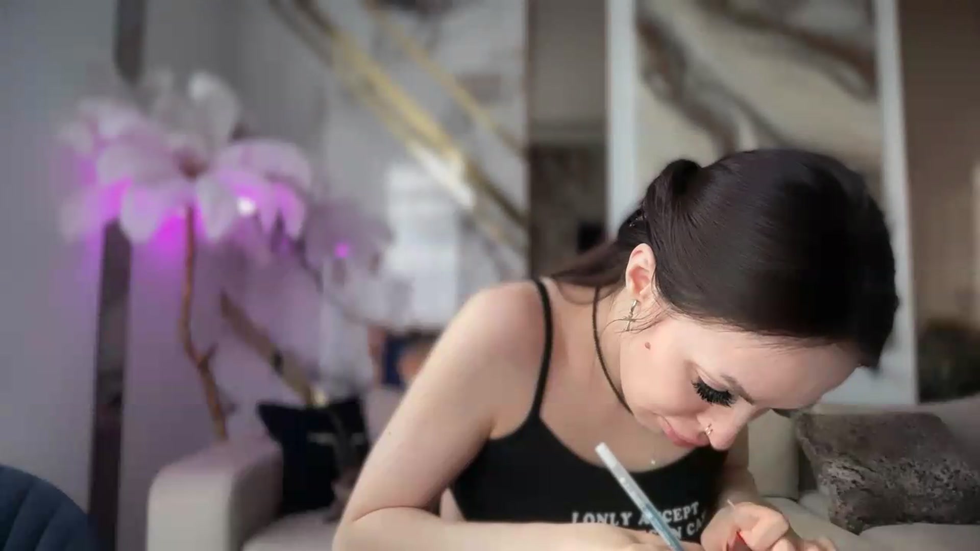 Gallery image thumbnail from UGLYGIRL_'s myfreecams stream on, 05/28/2026, 13:33 image 9 of 20