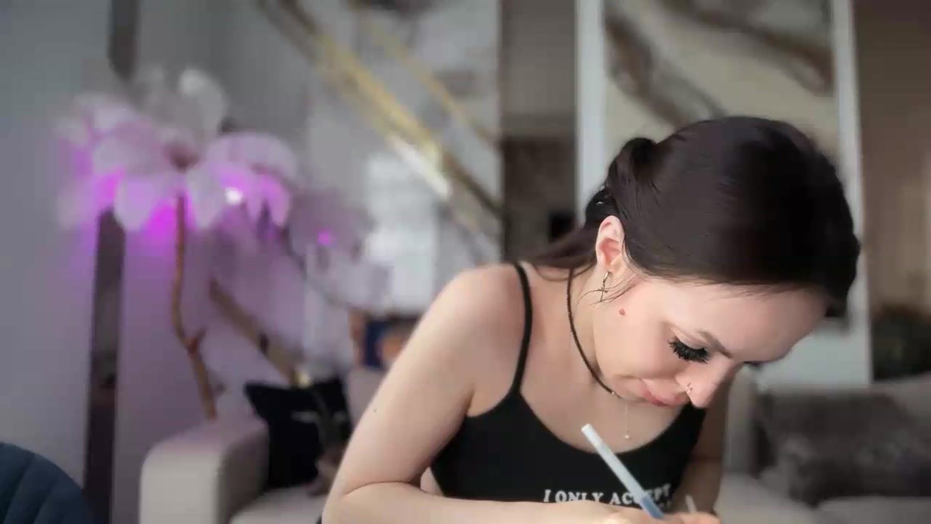 Gallery image thumbnail from UGLYGIRL_'s myfreecams stream on, 05/28/2026, 13:33 image 10 of 20