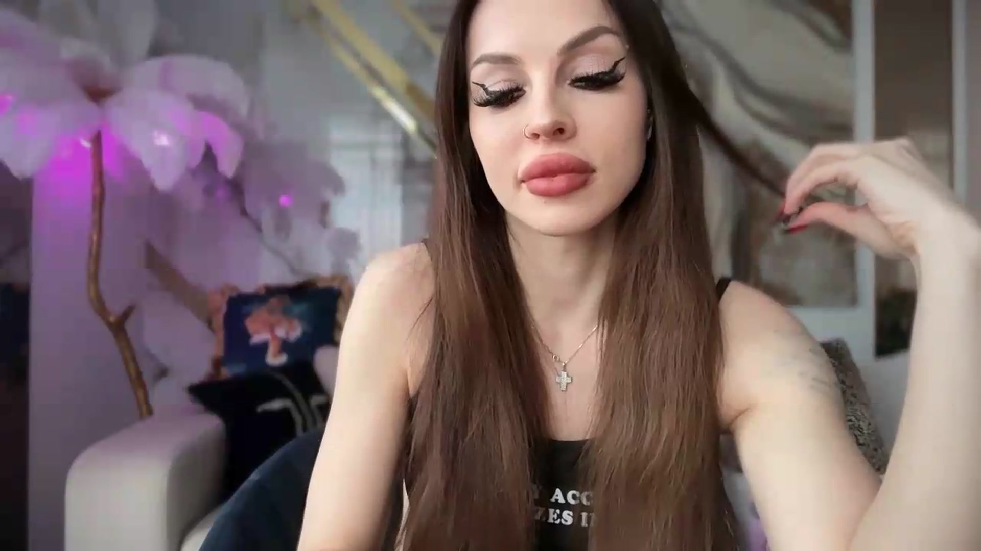Gallery image thumbnail from UGLYGIRL_'s myfreecams stream on, 07/11/2026, 15:57 image 16 of 20
