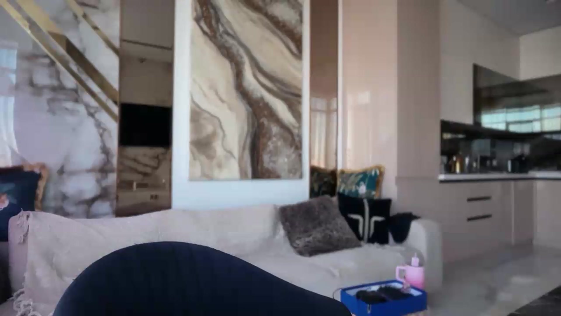 Gallery image thumbnail from UGLYGIRL_'s myfreecams stream on, 08/25/2026, 15:32 image 15 of 20