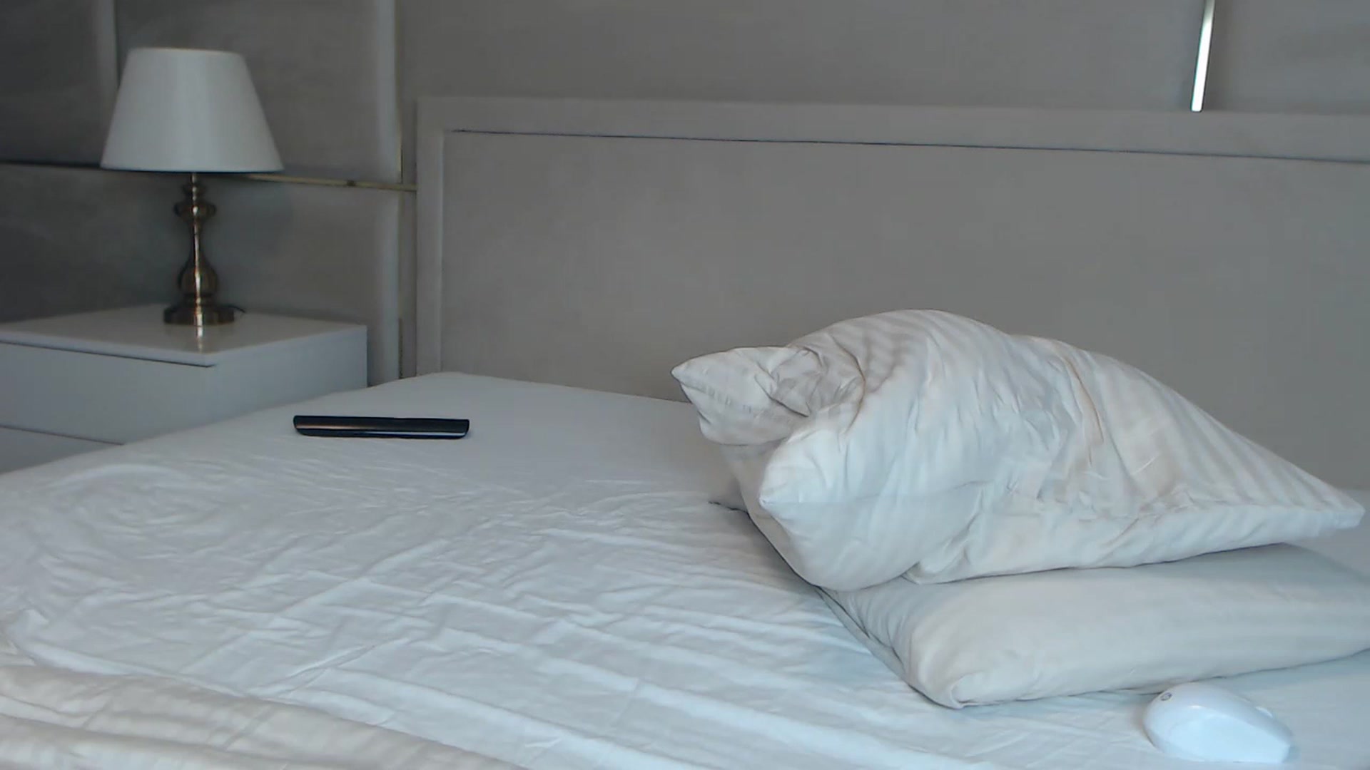 Gallery image thumbnail from UR_wet_DESIRE's myfreecams stream on, 11/19/2022, 15:41 image 12 of 20