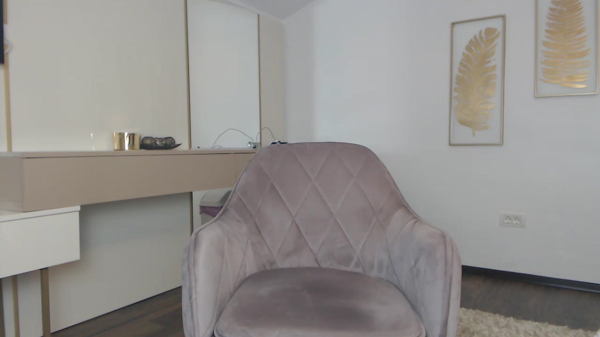 Gallery image thumbnail from UR_wet_DESIRE's myfreecams stream on, 12/07/2022, 17:55 image 1 of 20
