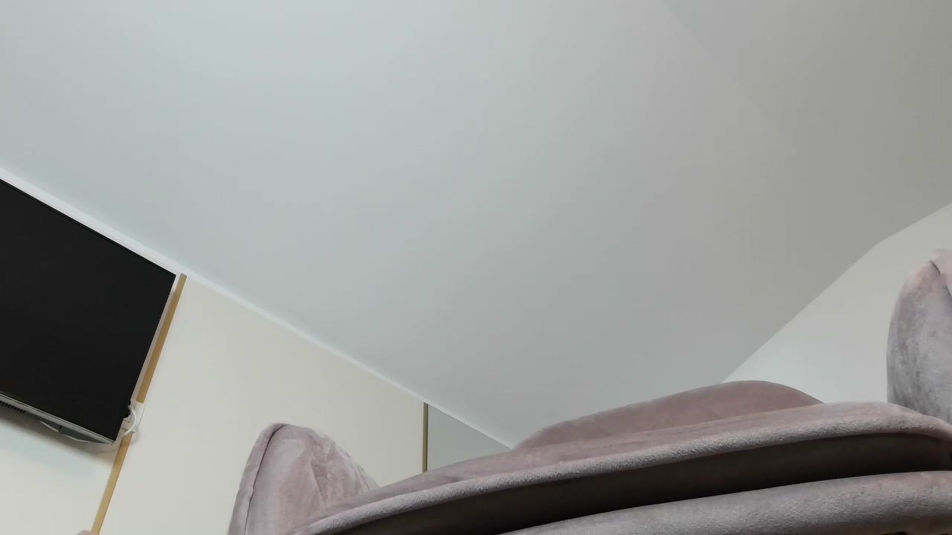 Gallery image thumbnail from UR_wet_DESIRE's myfreecams stream on, 12/10/2022, 20:04 image 15 of 20