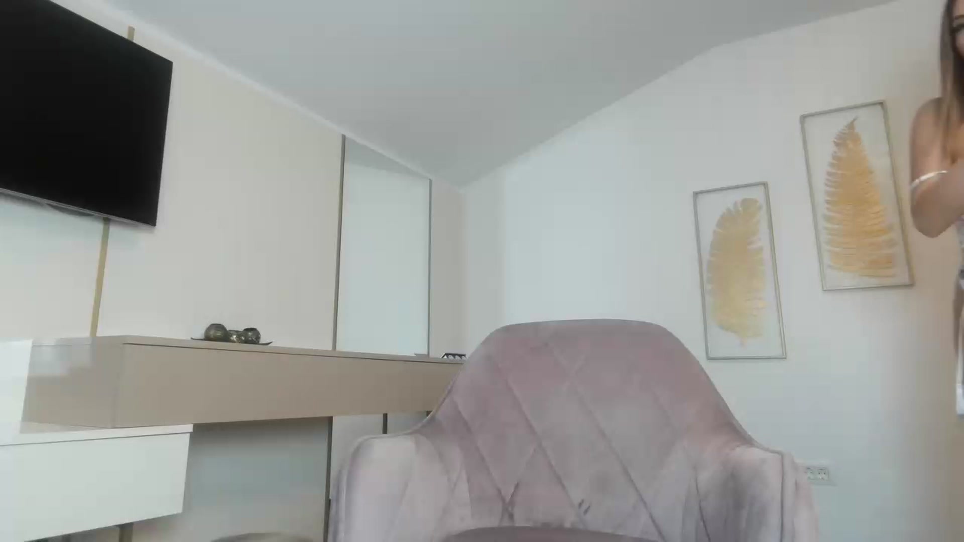 Gallery image thumbnail from UR_wet_DESIRE's myfreecams stream on, 01/27/2023, 17:30 image 8 of 20